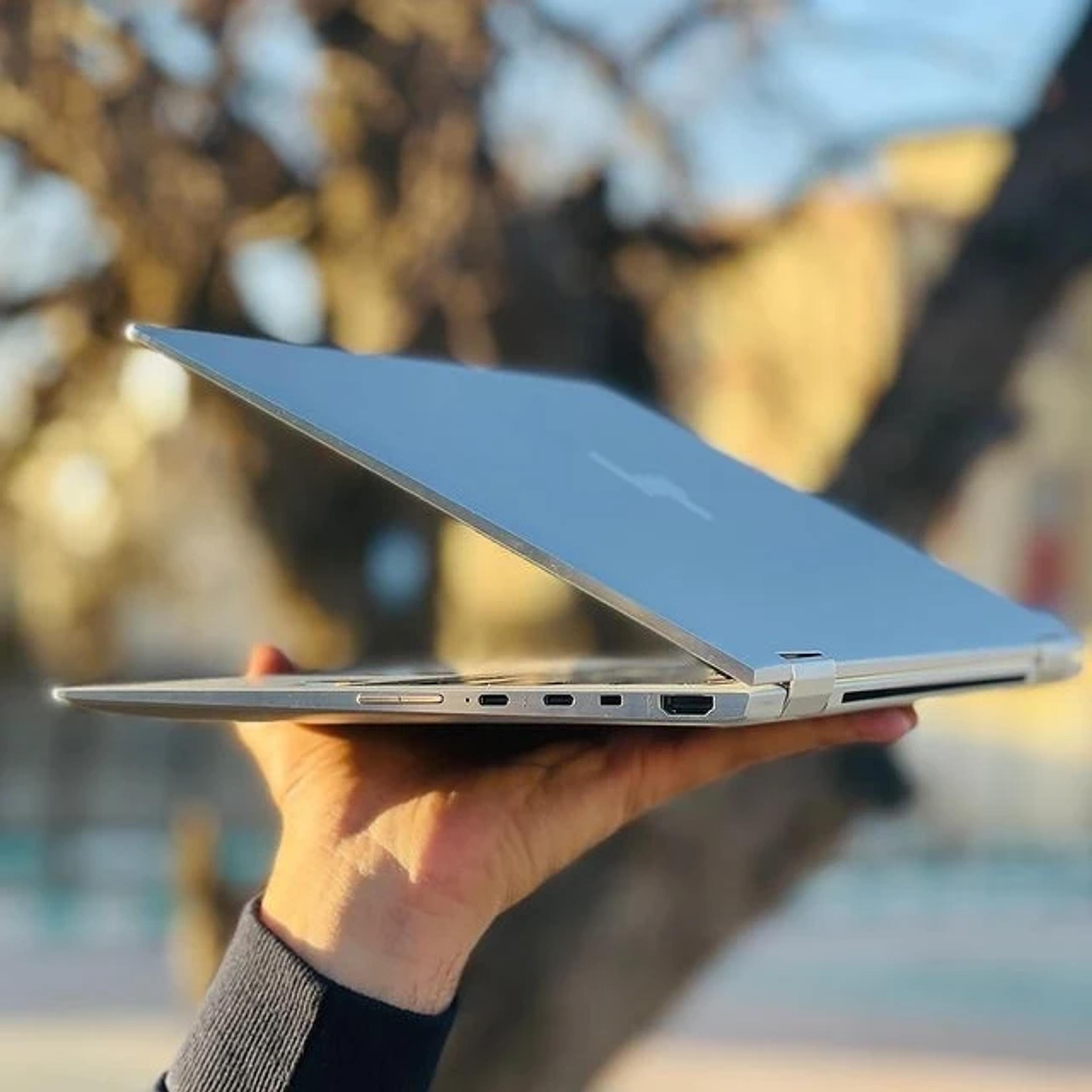 HP EliteBook x360 1030 G5 - view 4
