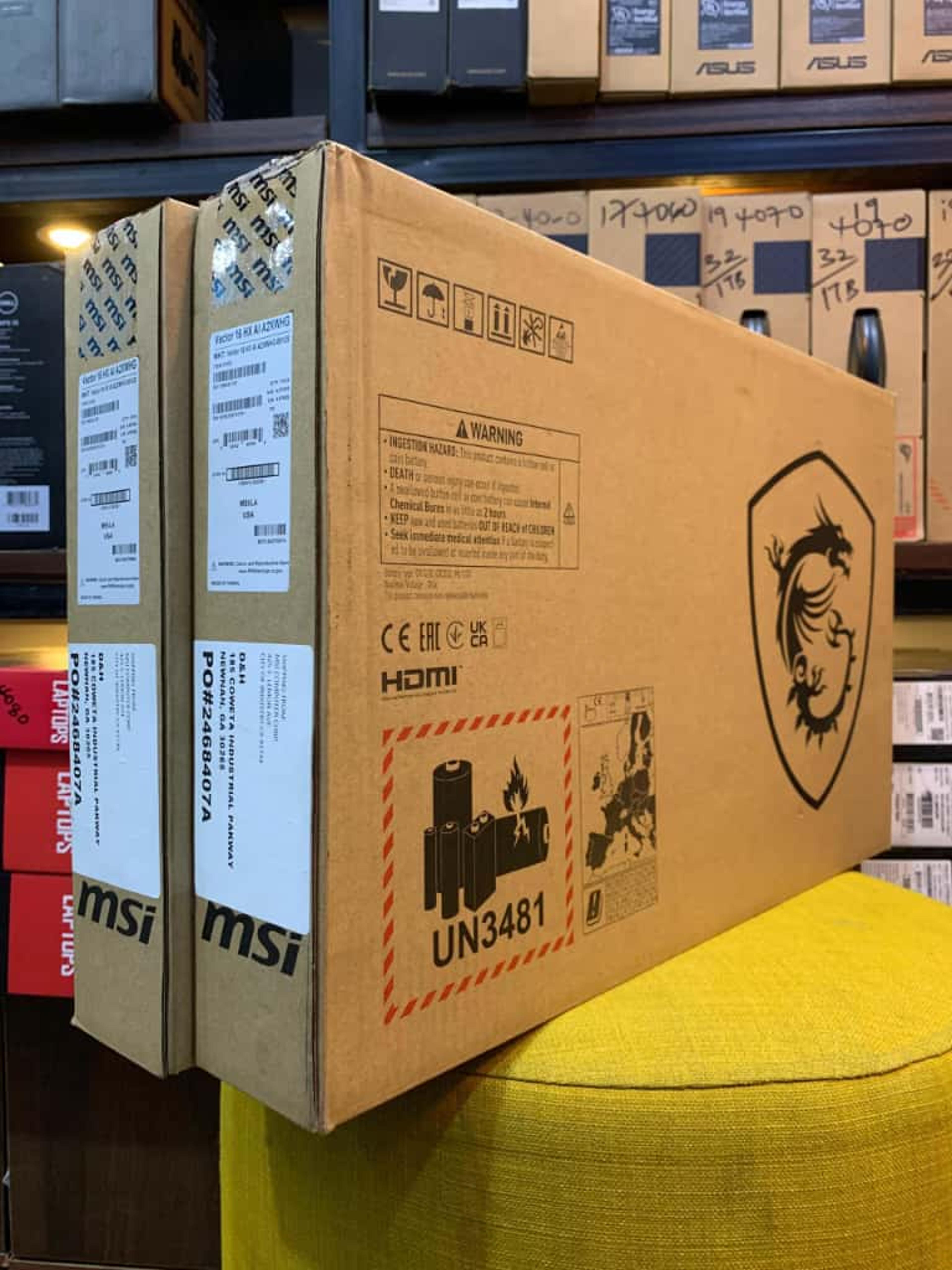 MSI Vector 16 HX AI A2XWHG  - view 2