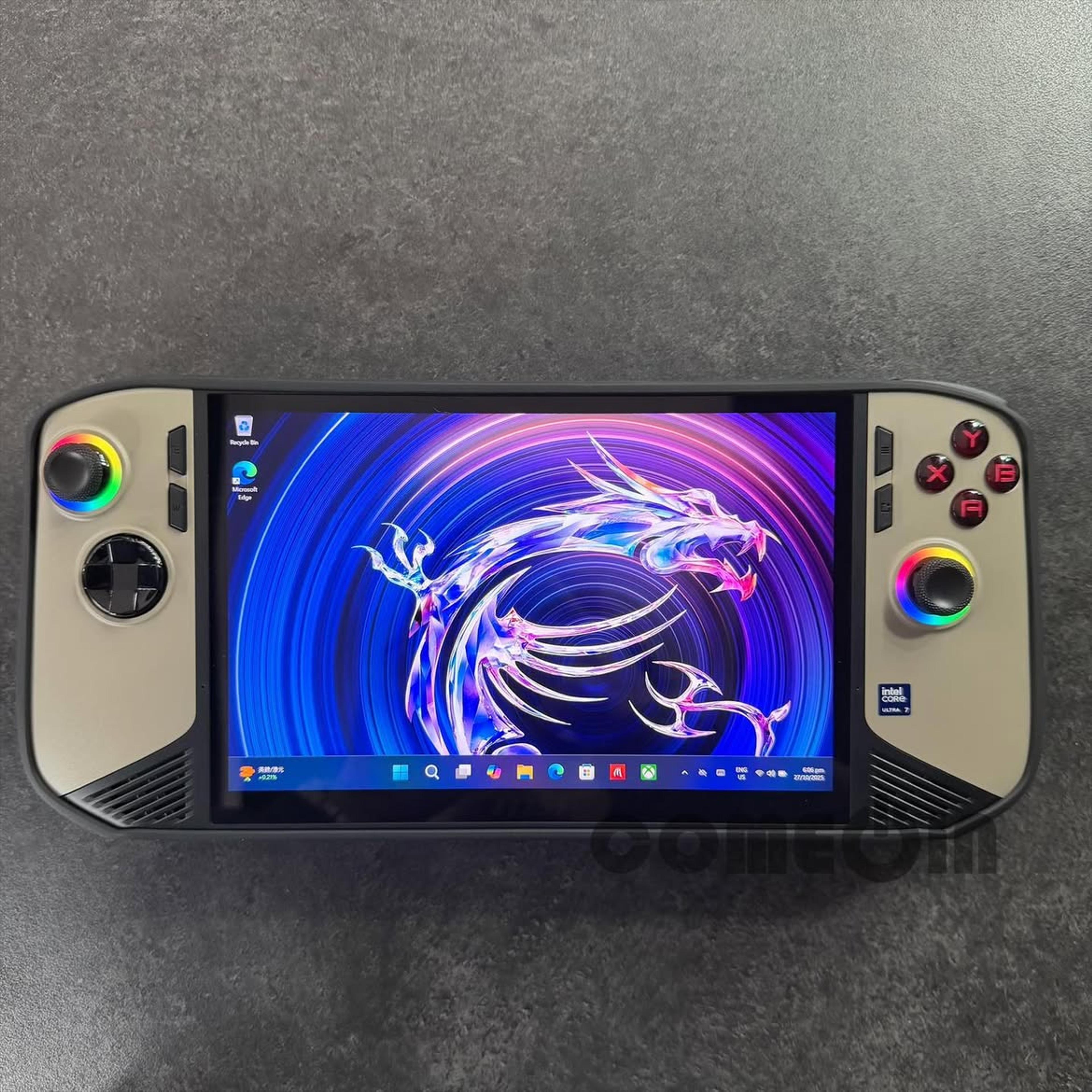 MSI CLAW 8 AI+ view 5