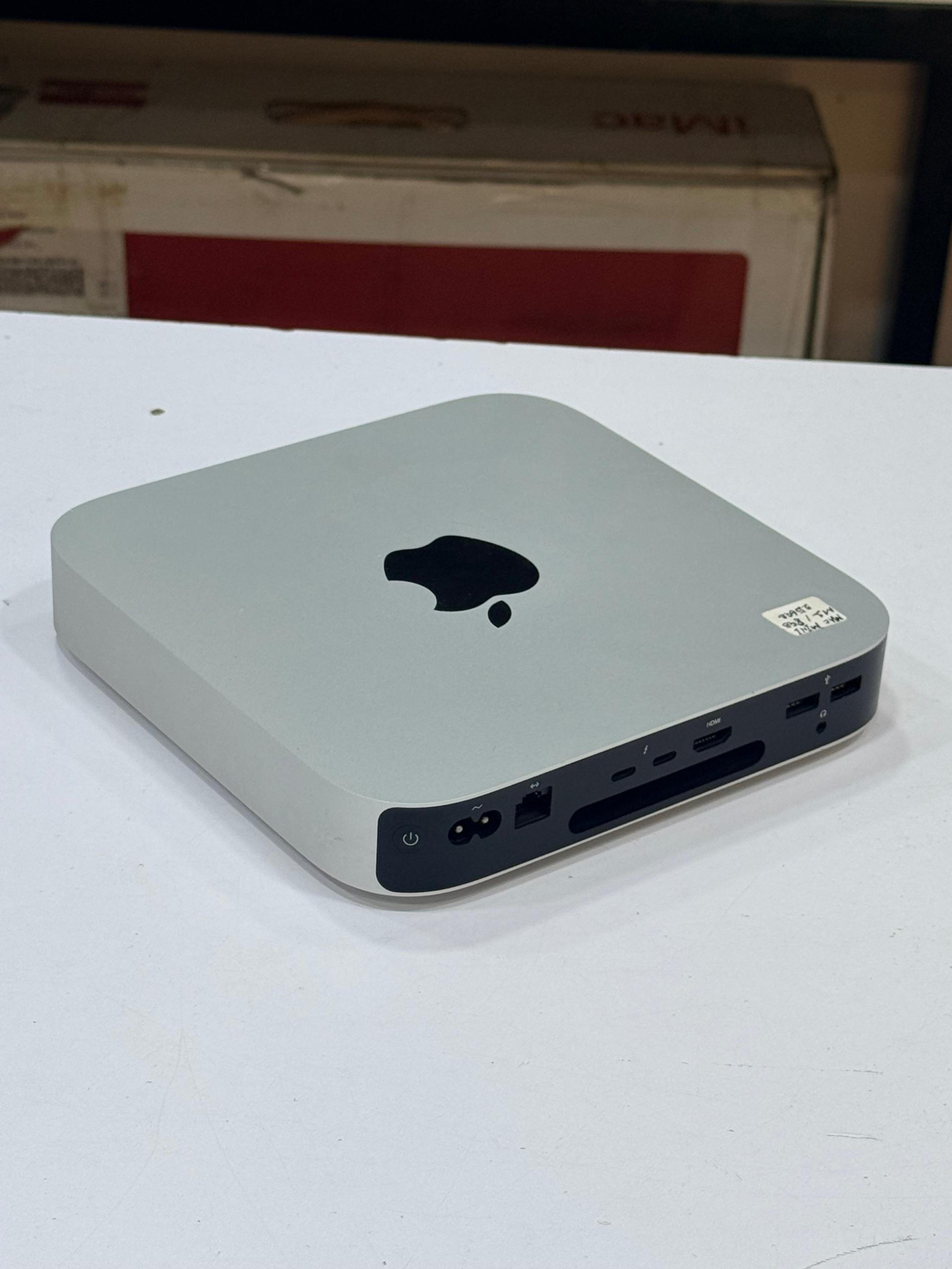Uk Used M1 Mac Mini - 3.2ghz M1 chip (8cores CPU/8cores GPU)/8gig ram/256GB SSD - view 4