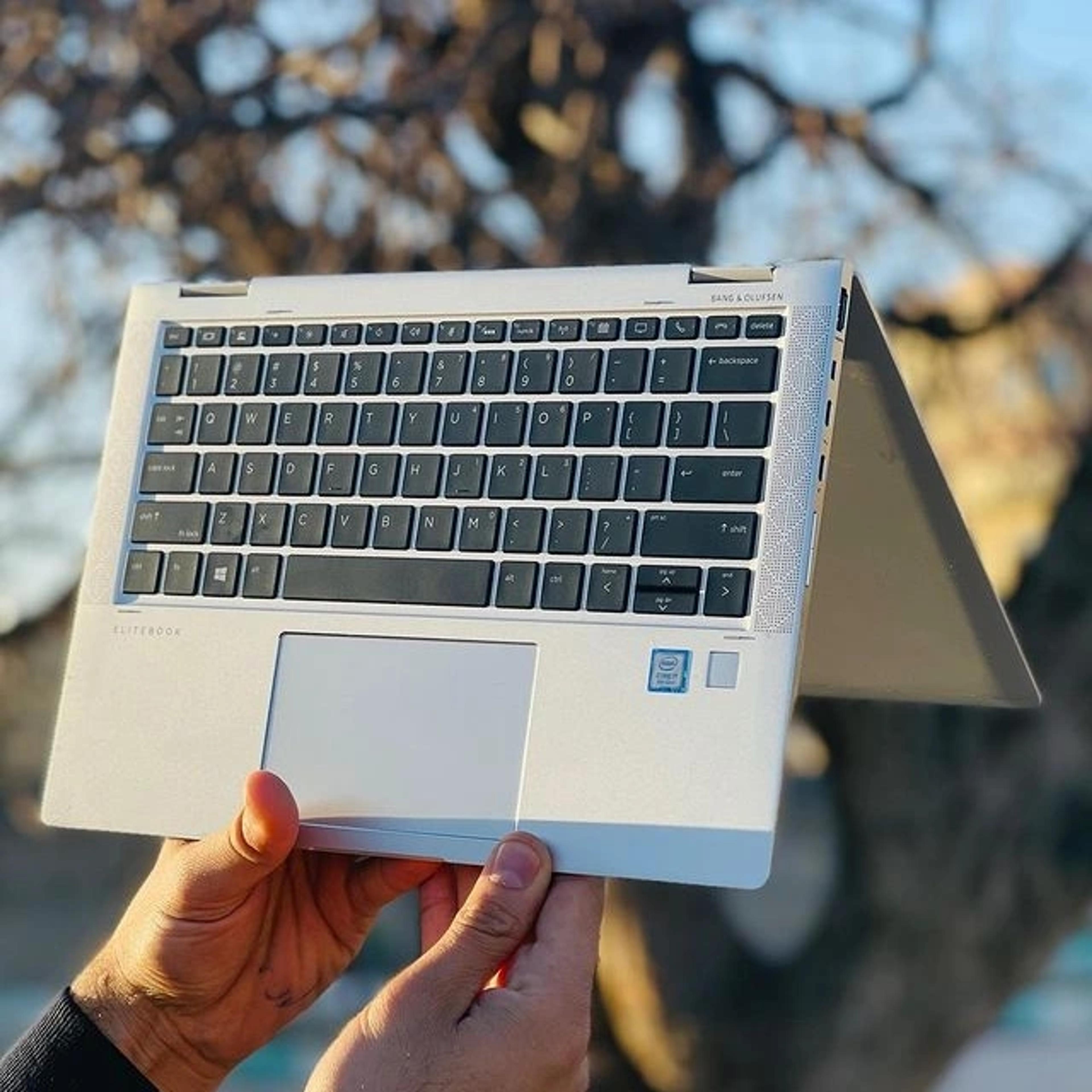 HP EliteBook x360 1030 G5 view 5