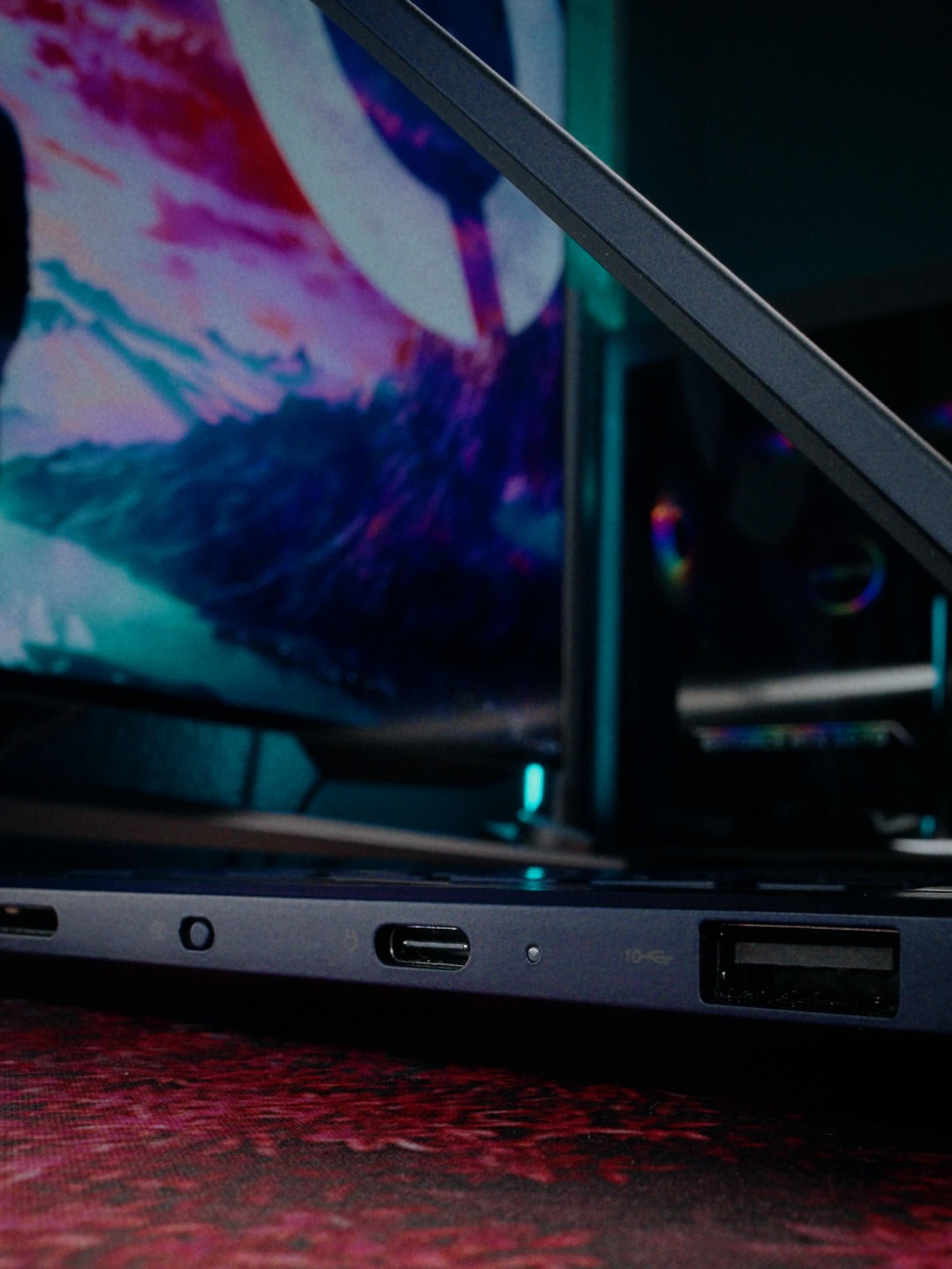 LENOVO LEGION 7A 15" (AMD STRIX HALO/RYZEN AI MAX+ SERIES) THE iGPU FOCUSED INNOVATION - view 2