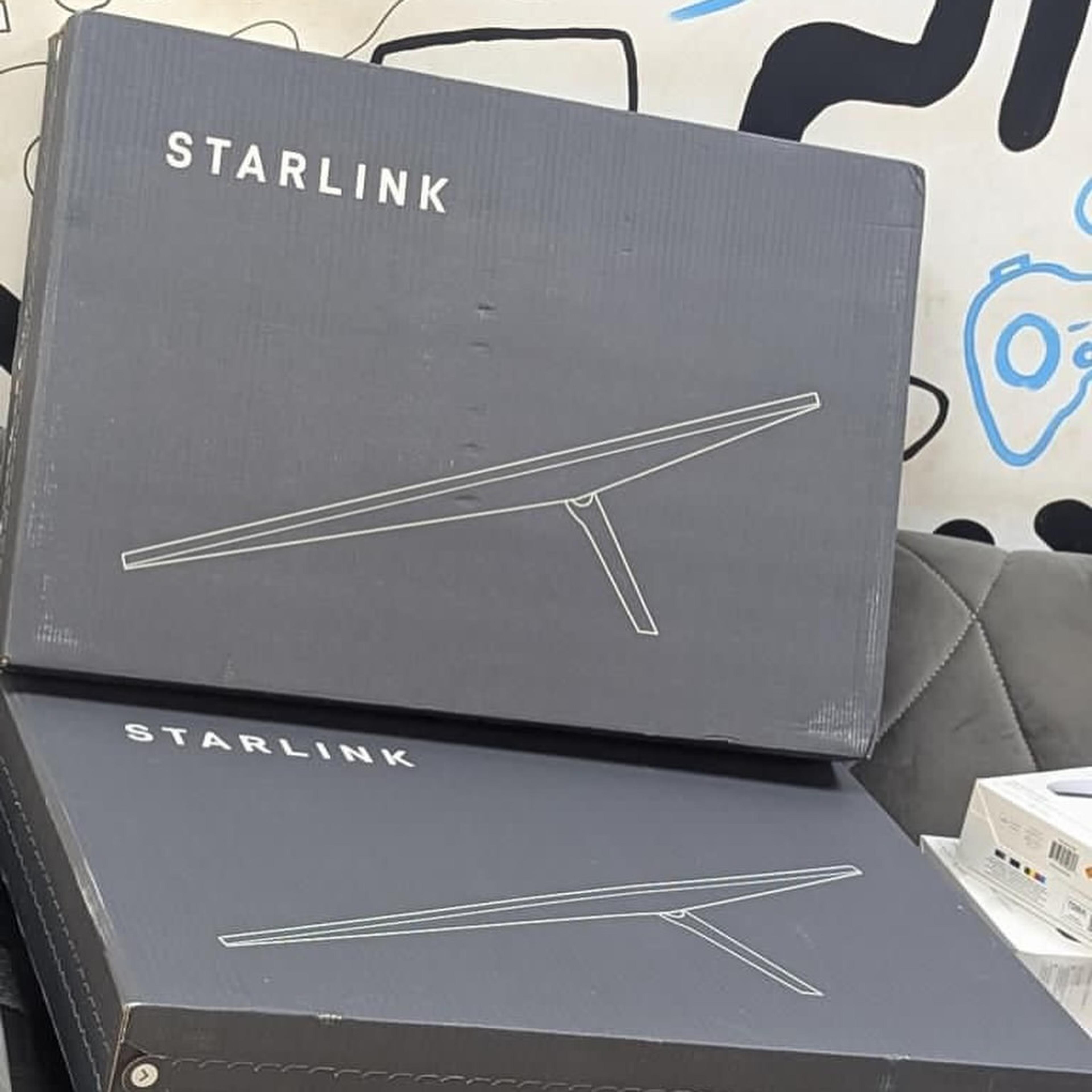 Starlink Gen 2 (V2 Standard Kit)  - view 2