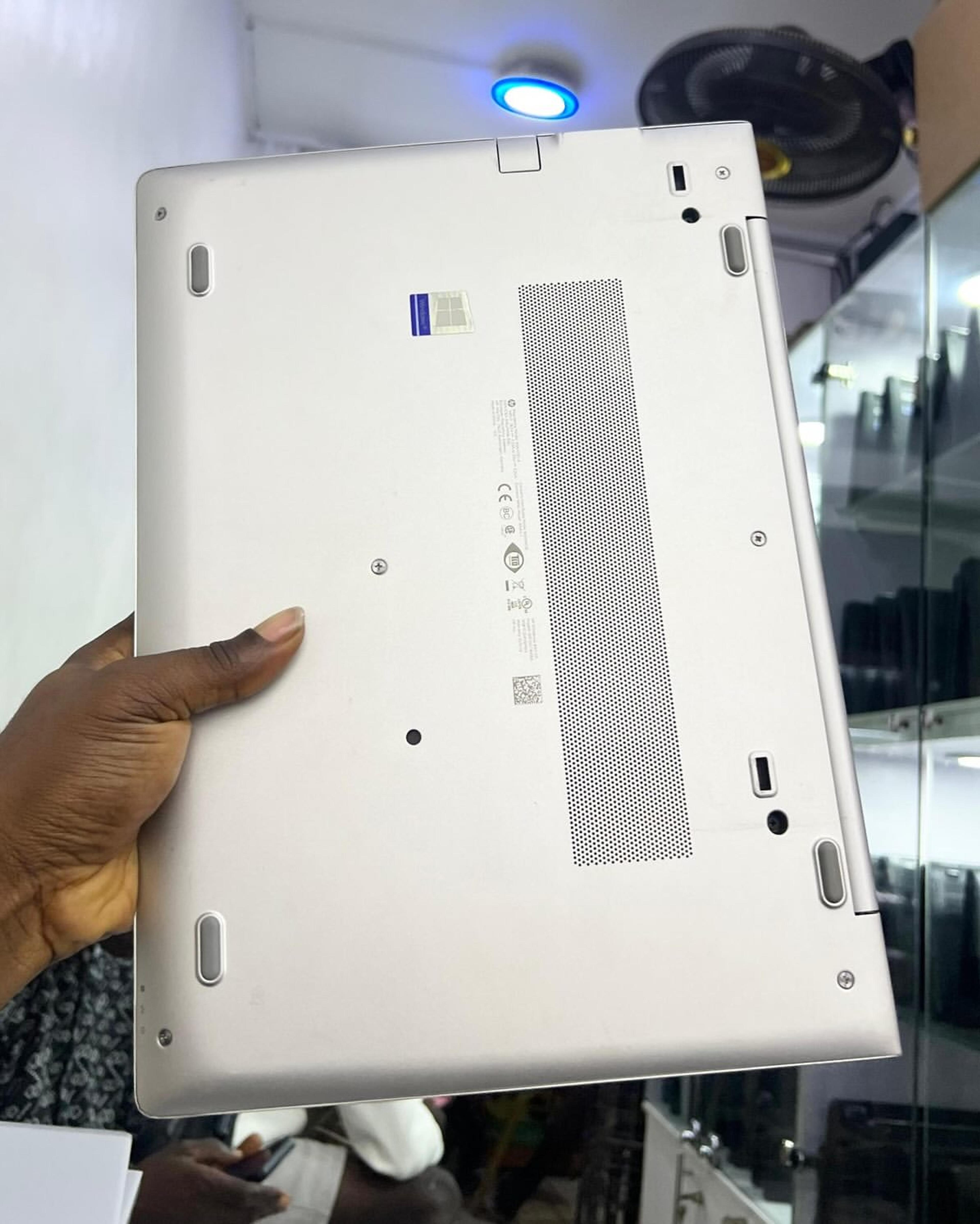 HP EliteBook 840 G5/G6 - view 3