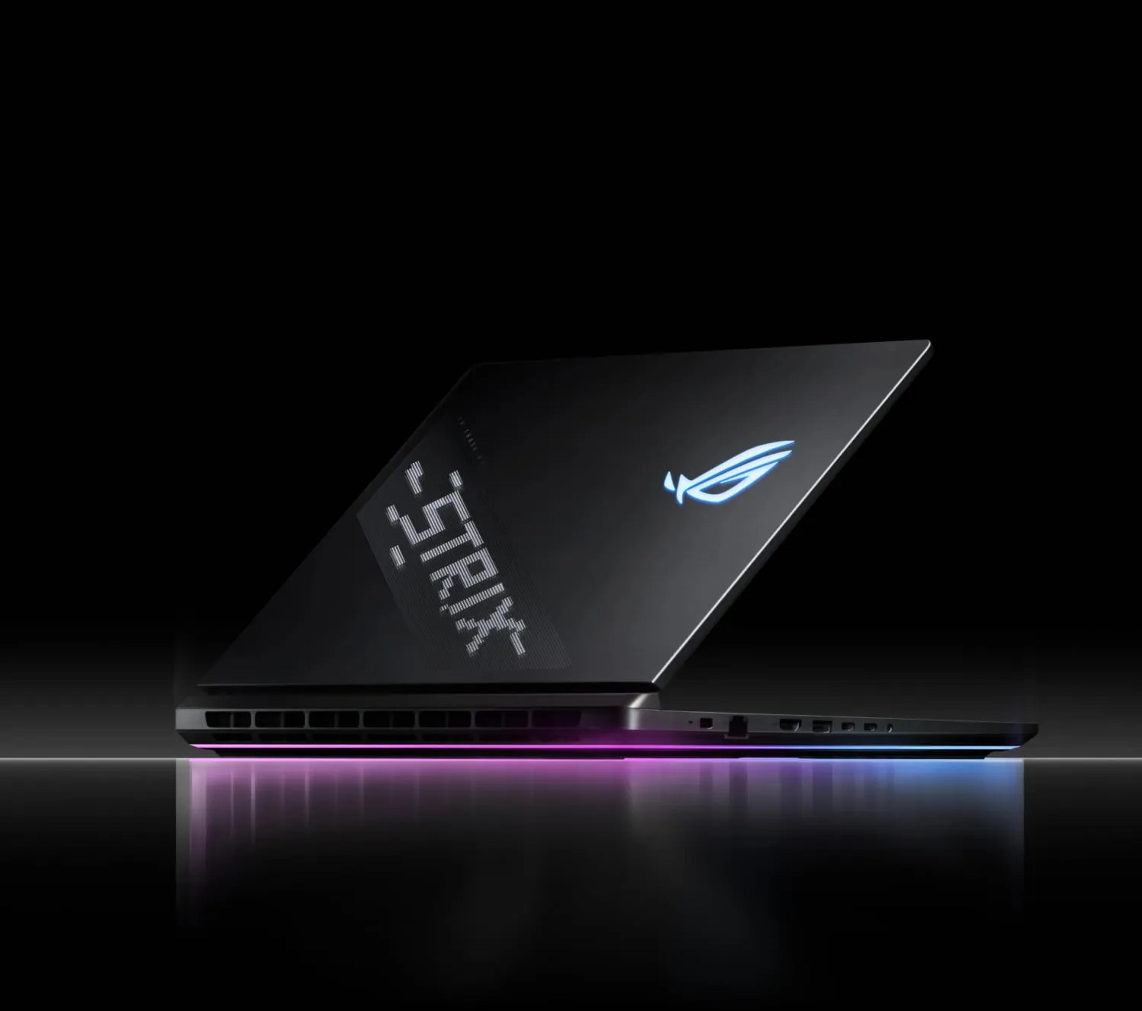 ASUS ROG Strix SCAR 18 (2025) - view 2