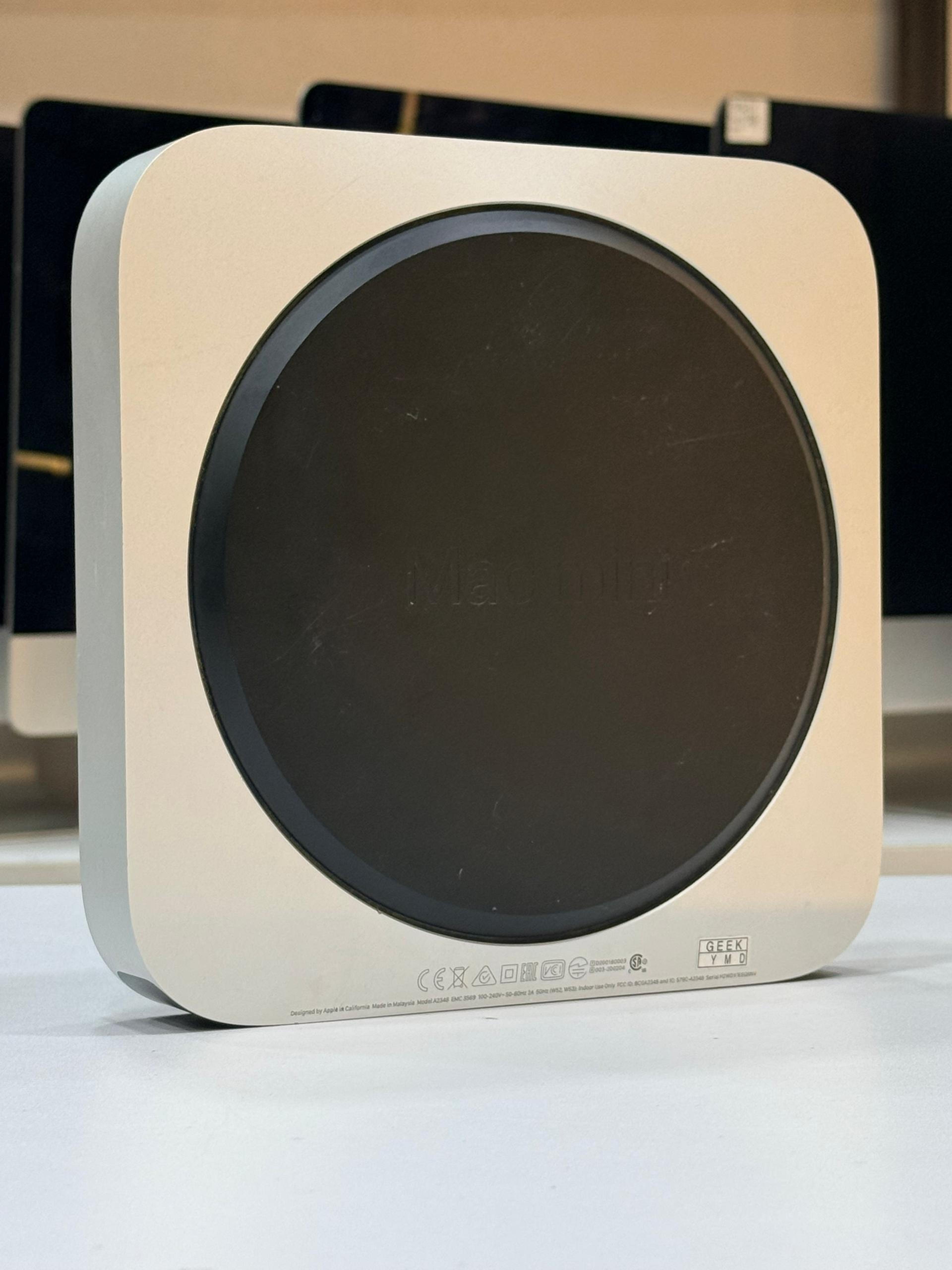 Uk Used M1 Mac Mini - 3.2ghz M1 chip (8cores CPU/8cores GPU)/8gig ram/256GB SSD - view 2