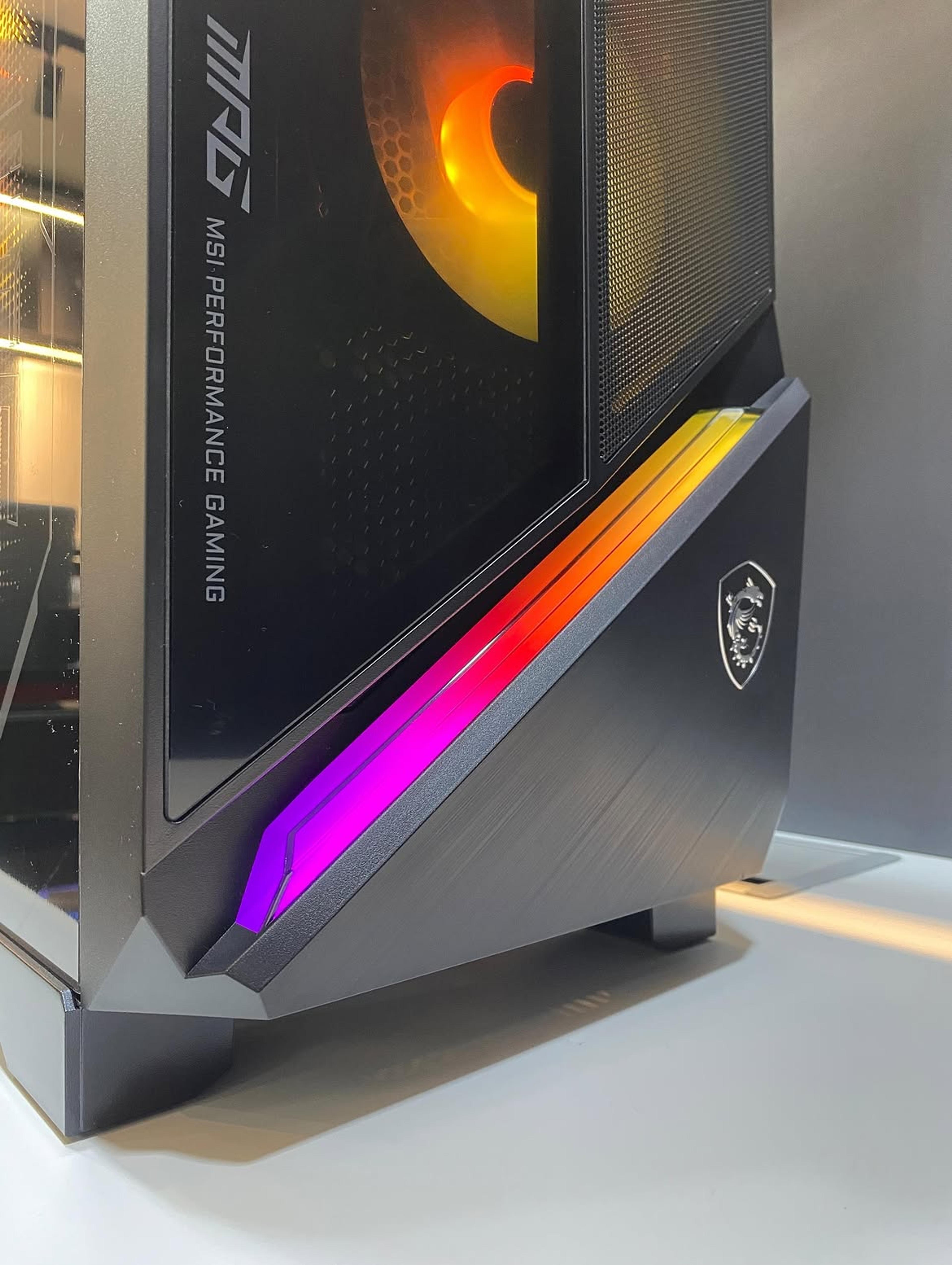 MSI MPG Infinite X3 AI (Ultra 9 285K, 32GB / 2TB, RTX 5080) - view 4