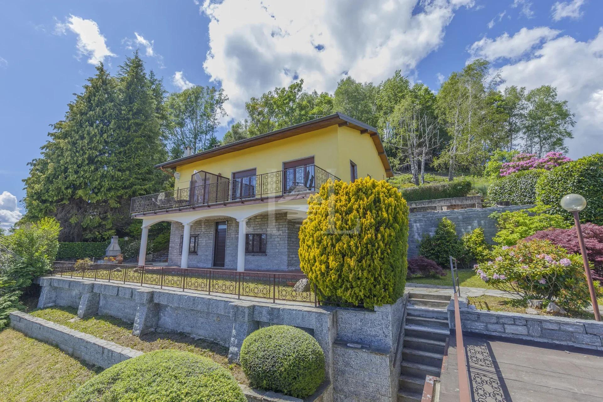 Splendid Villa for Sale in Verbania – Stunning Mountain and Lake Views