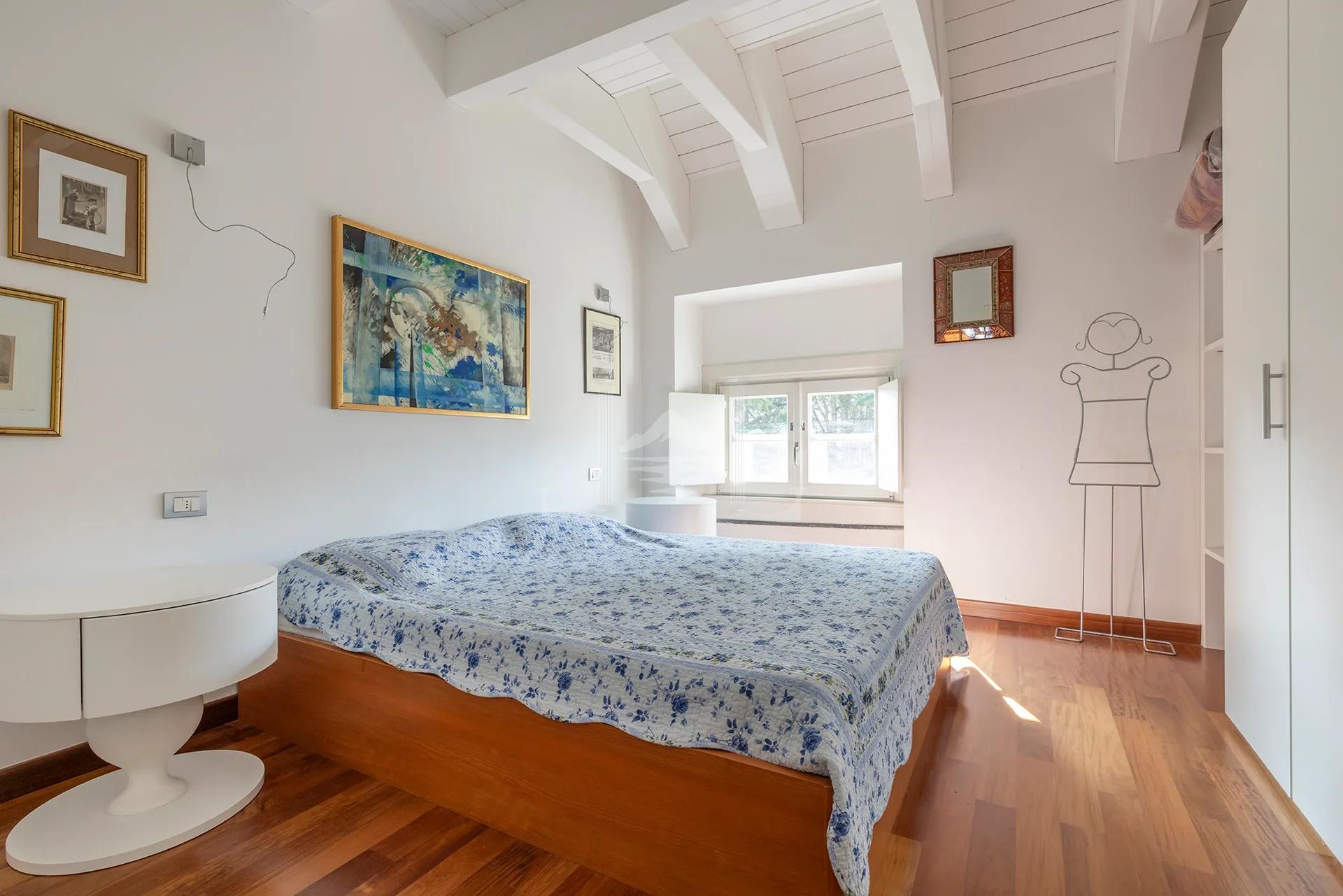 Splendido Attico Vista Mare in Vendita all'Interno di Villa Rosenda De Mari - Immagine 10