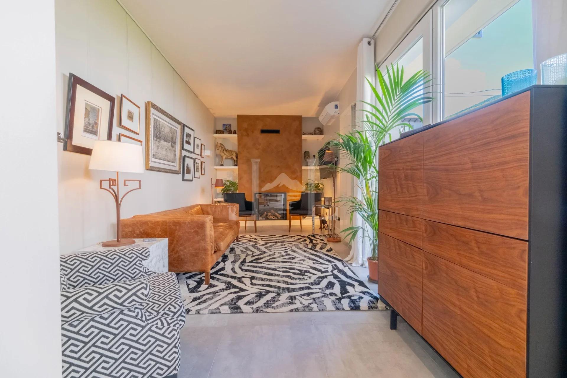 Komplett renoviertes historisches Juwel mit Privatparkplatz & spektakulärer Terrasse – Suna, Verbania