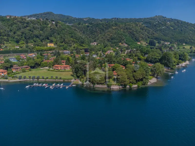 Exklusives Apartment in einer Residenz direkt am See mit privatem Bootsplatz – Meina, Lago Maggiore