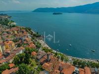 Prime Waterfront Living: Elegantly Renovated Period Apartment in Suna, Lake Maggiore