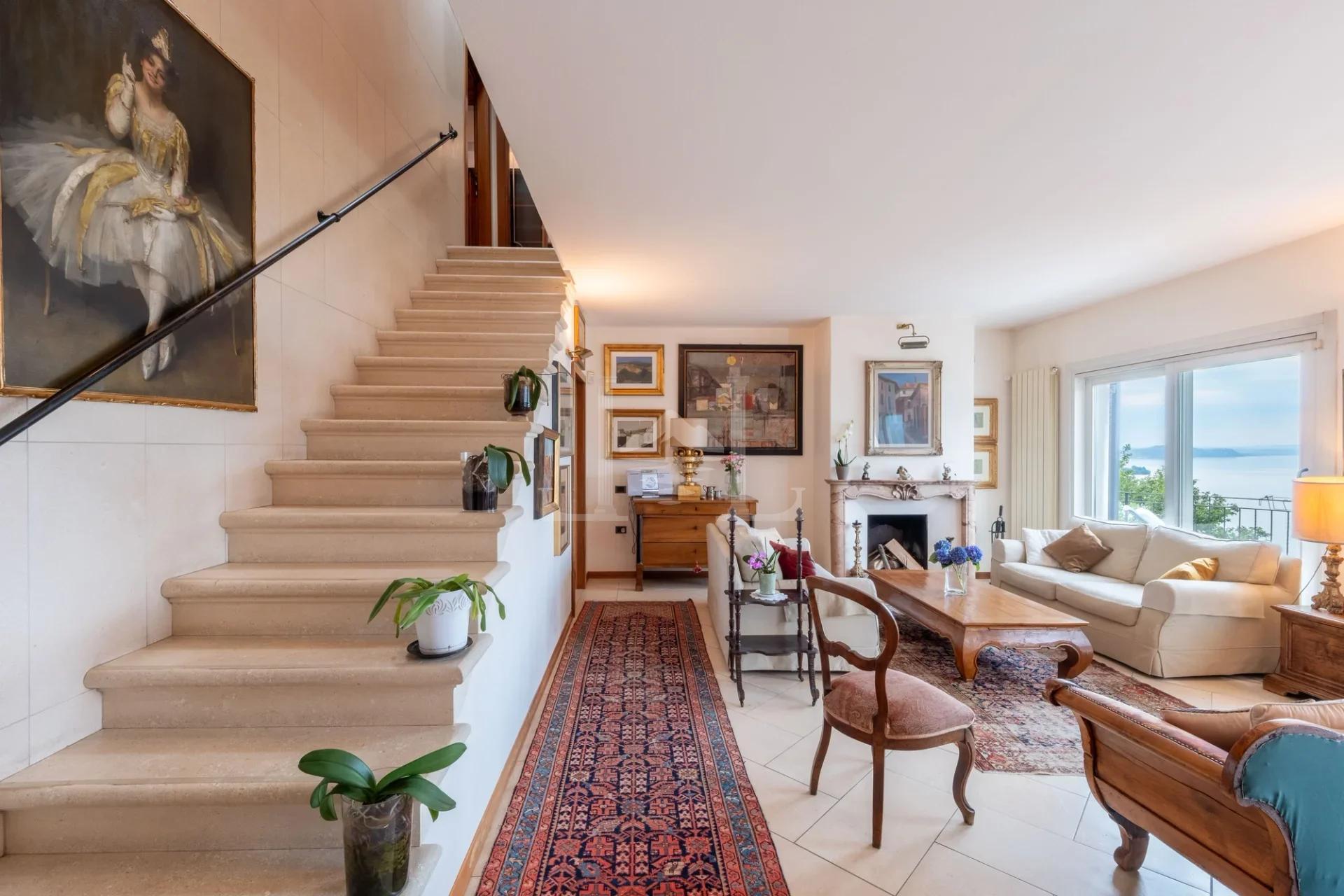 Villa con Vista Lago Strepitoso sulle Isole Borromee e Lago Maggiore - Immagine 10