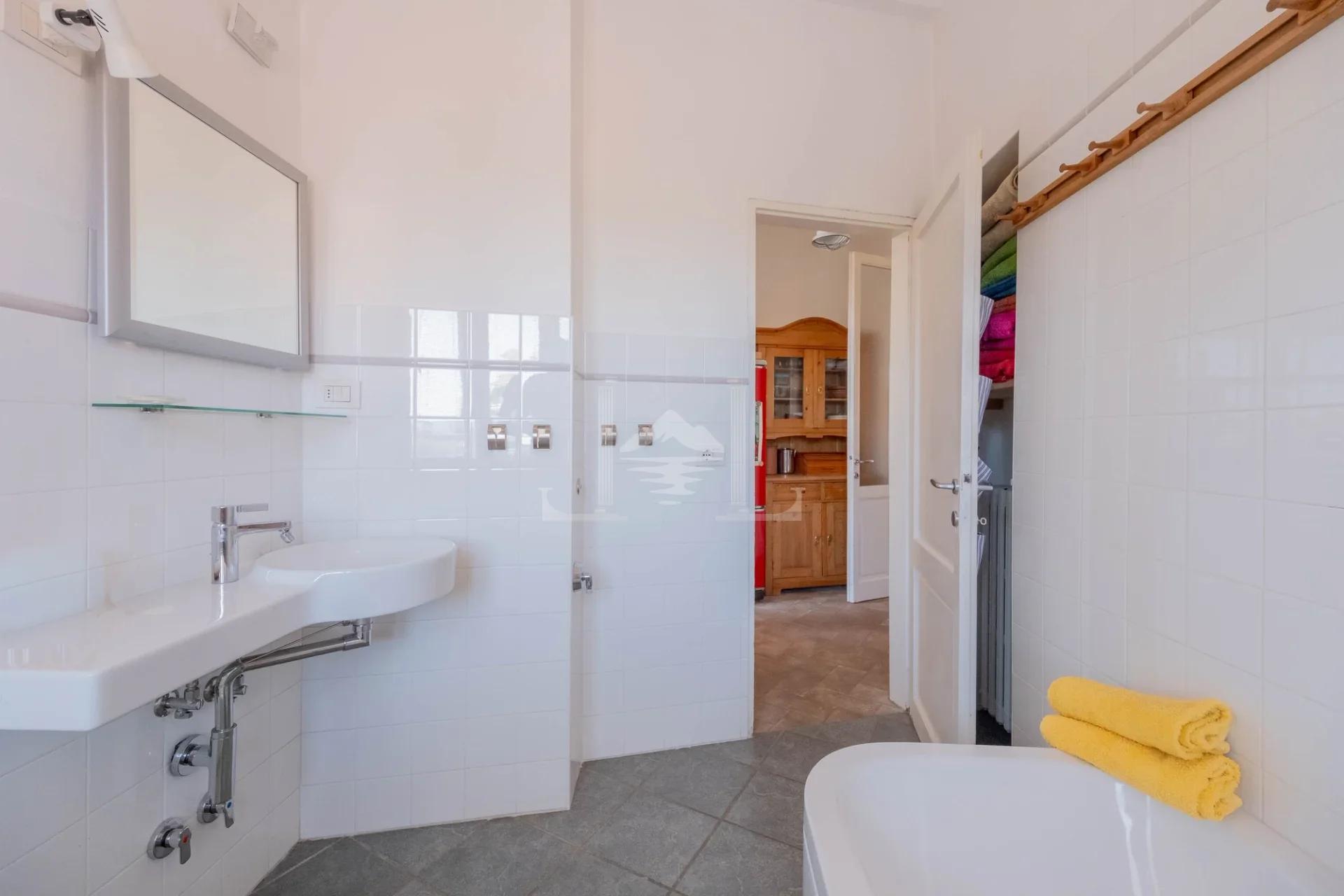 Apartment in Centro Intra - Bathroom 2