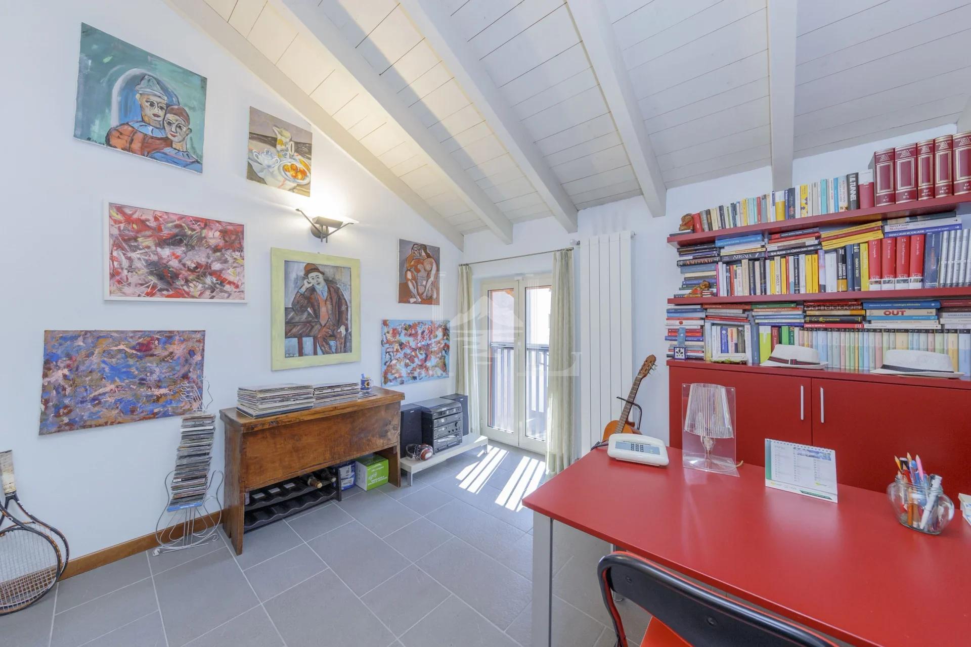 APARTMENT VIA DEI CAPPUCCINI HOME OFFICE 2