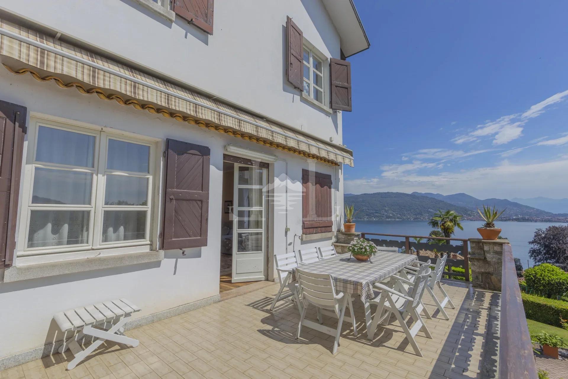 SIDE TERRACE VILLA