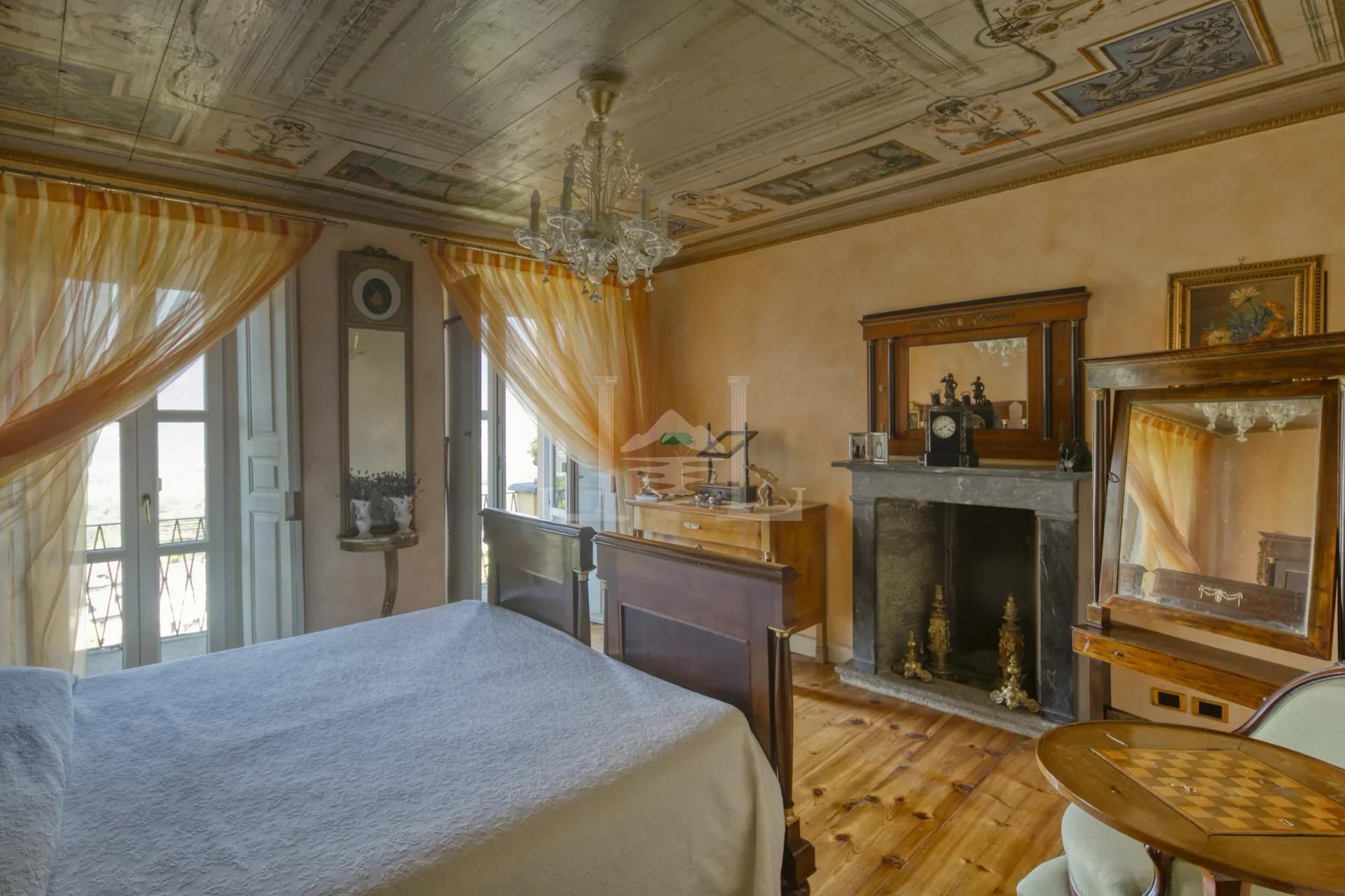 2 BEDROOM
