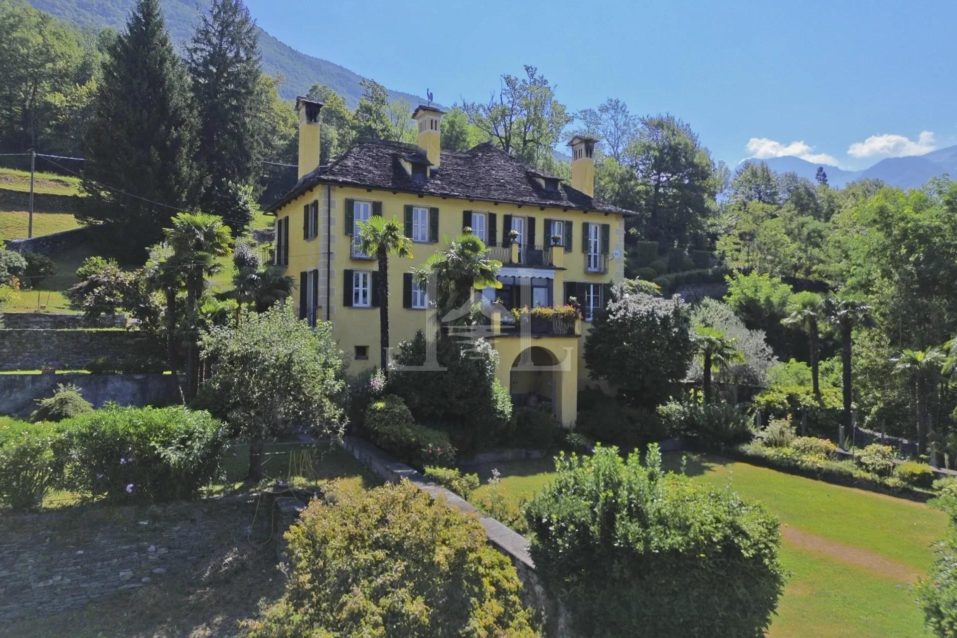 Dimora Storica di Prestigio immersa nella natura della Val d'Ossola, Lago Maggiore