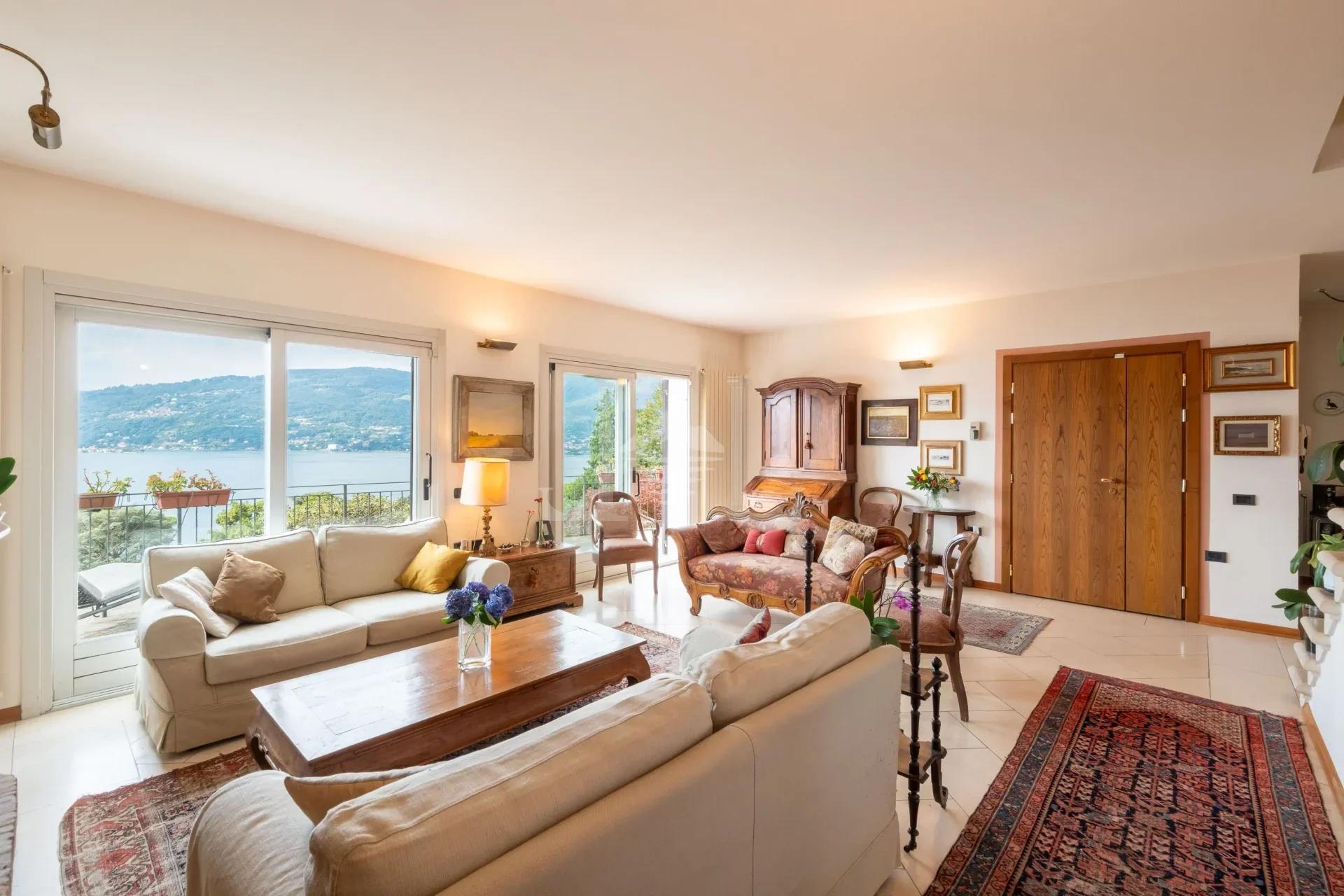 VILLA SUNA LIVING ROOM WITH VIEW