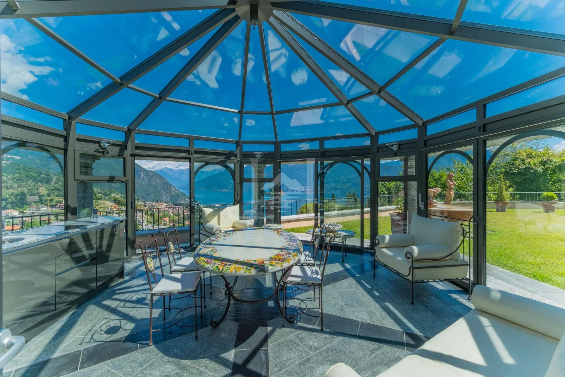 VILLA MENAGGIO PAVILLON ET VUE