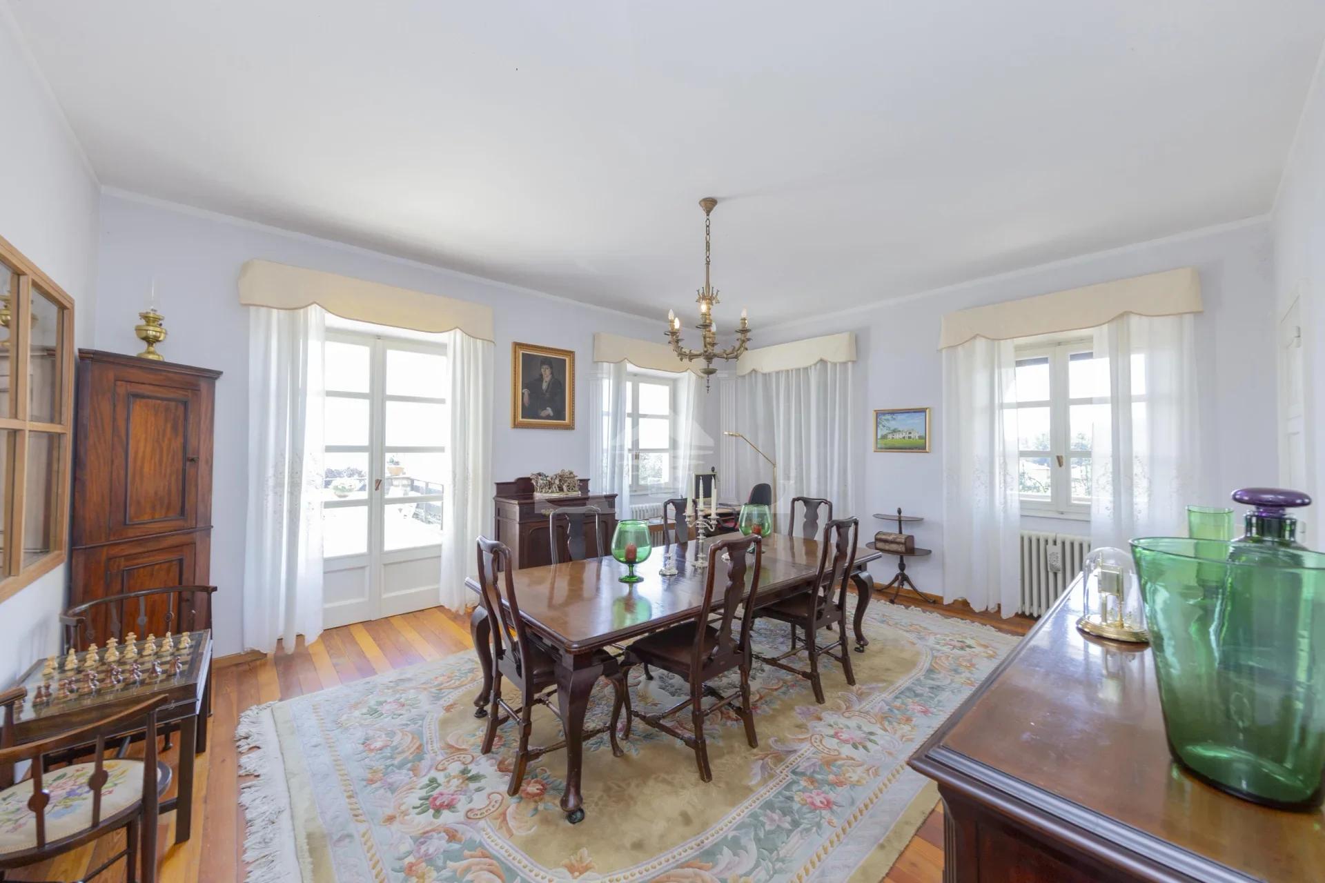 DINING ROOM VILLA