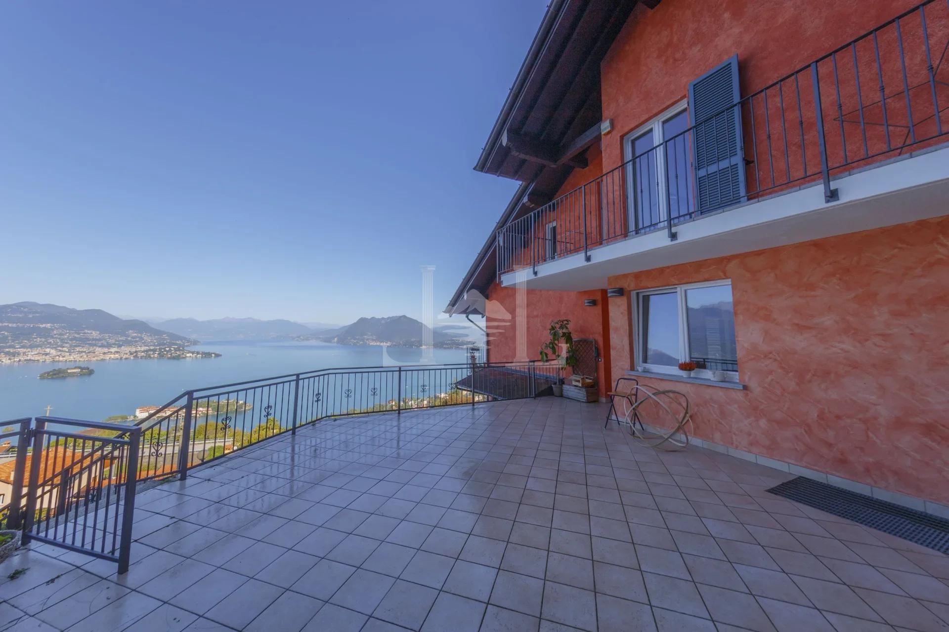 luxury-villa-with-view-on-borromean-islands-stresa-lake-maggiore