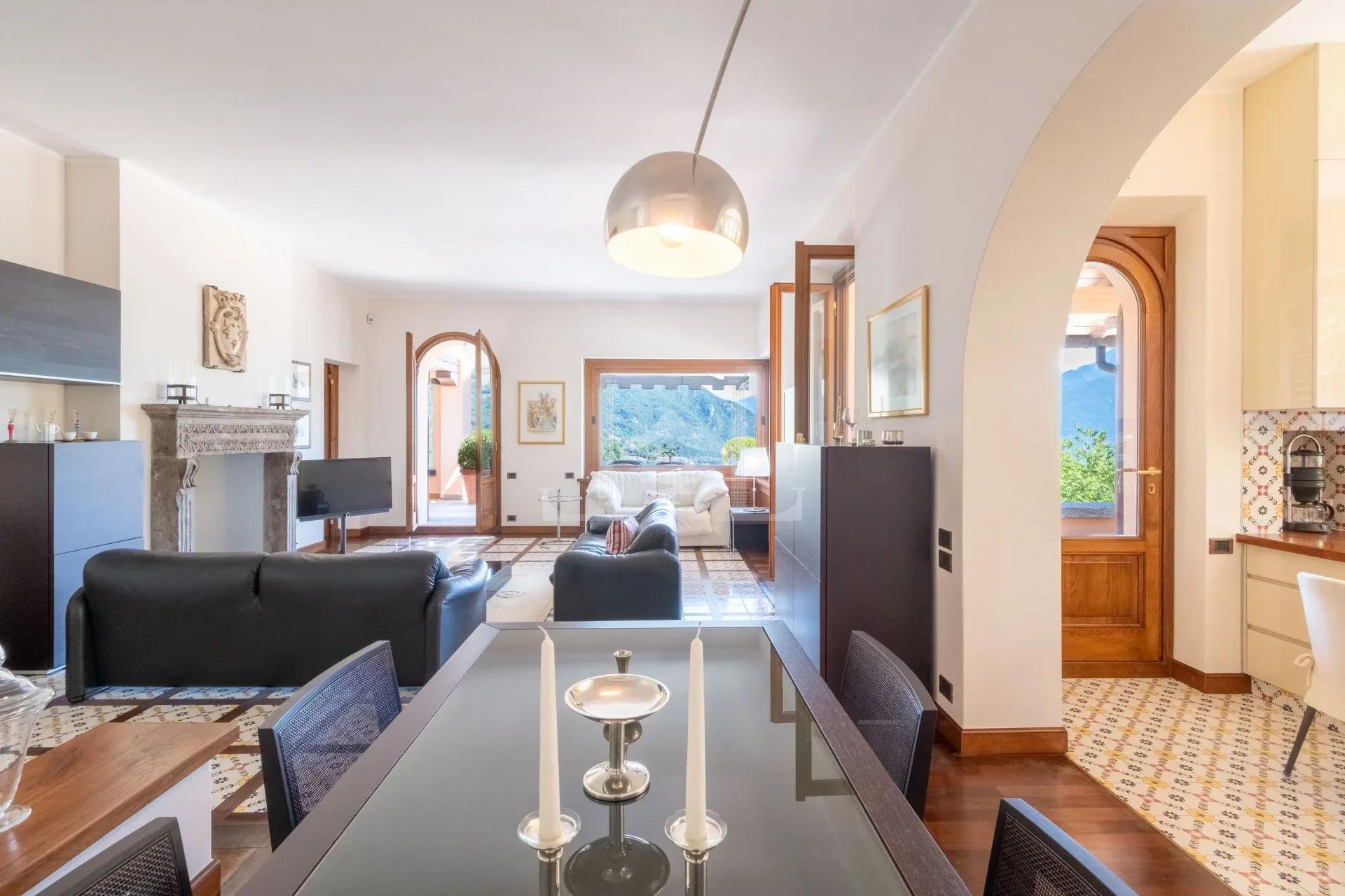 VILLA MENAGGIO DINING LIVING