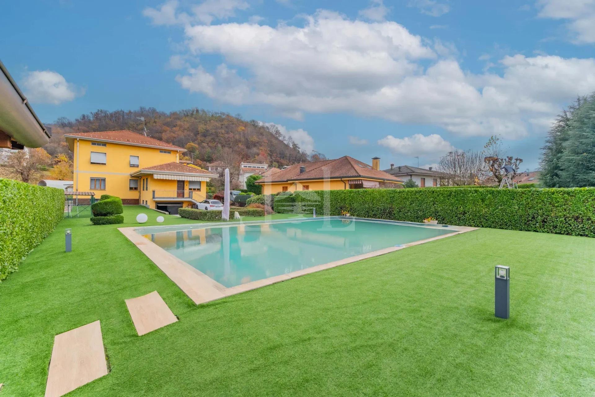 Detached Villa with Heated Pool Located between Lago d'Orta and Lago Maggiore