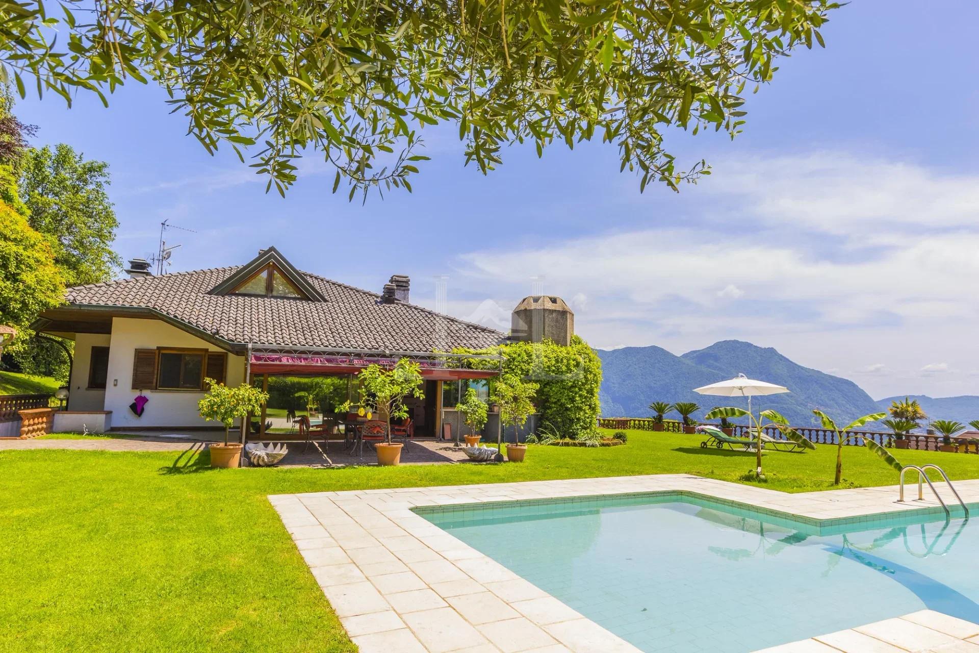 Villa con Piscina e Vista Lago Meravigliosa, Verbania, Lago Maggiore - Immagine 1