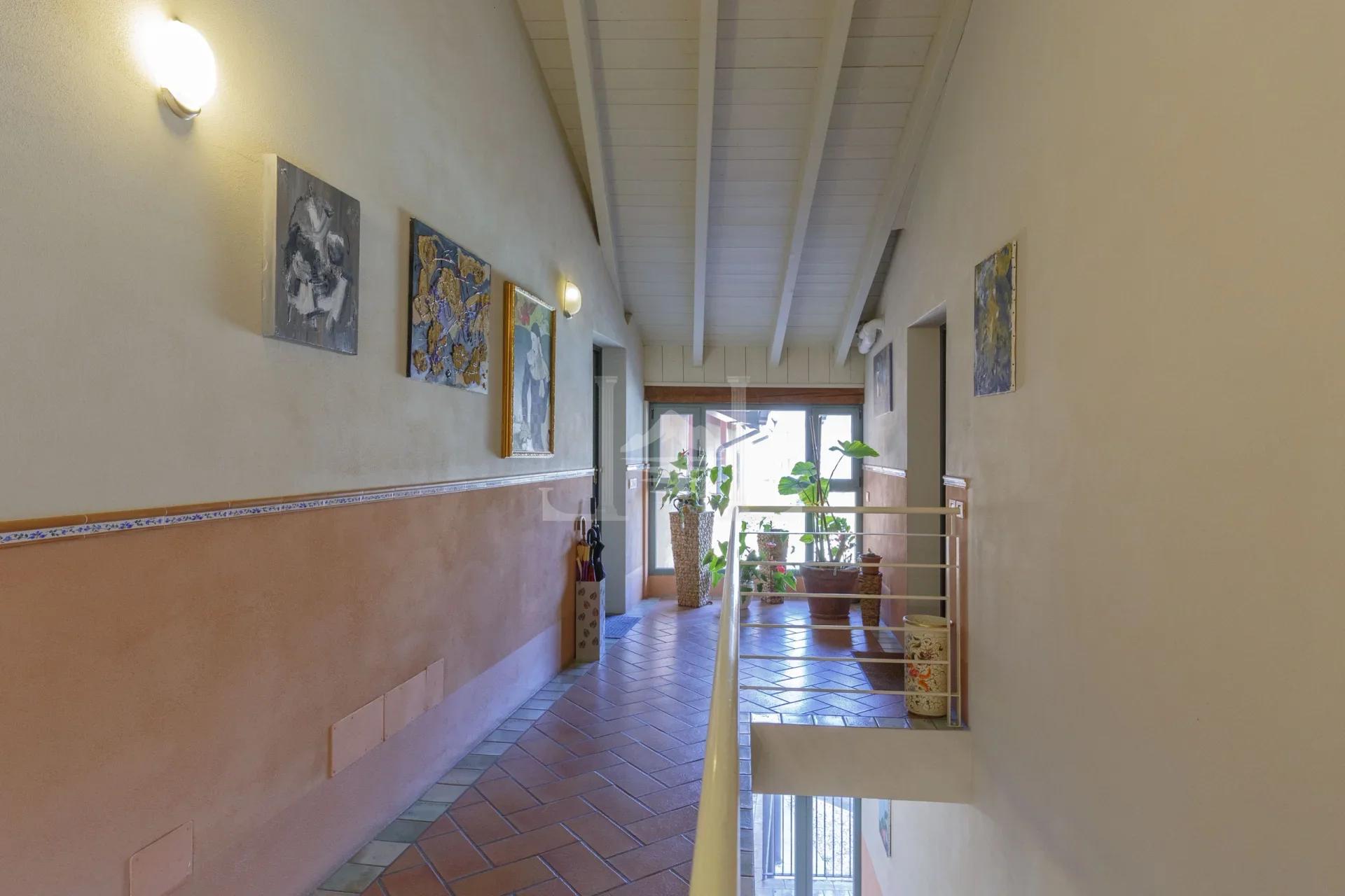 APARTMENT VIA DEI CAPPUCCINI ENTRANCE