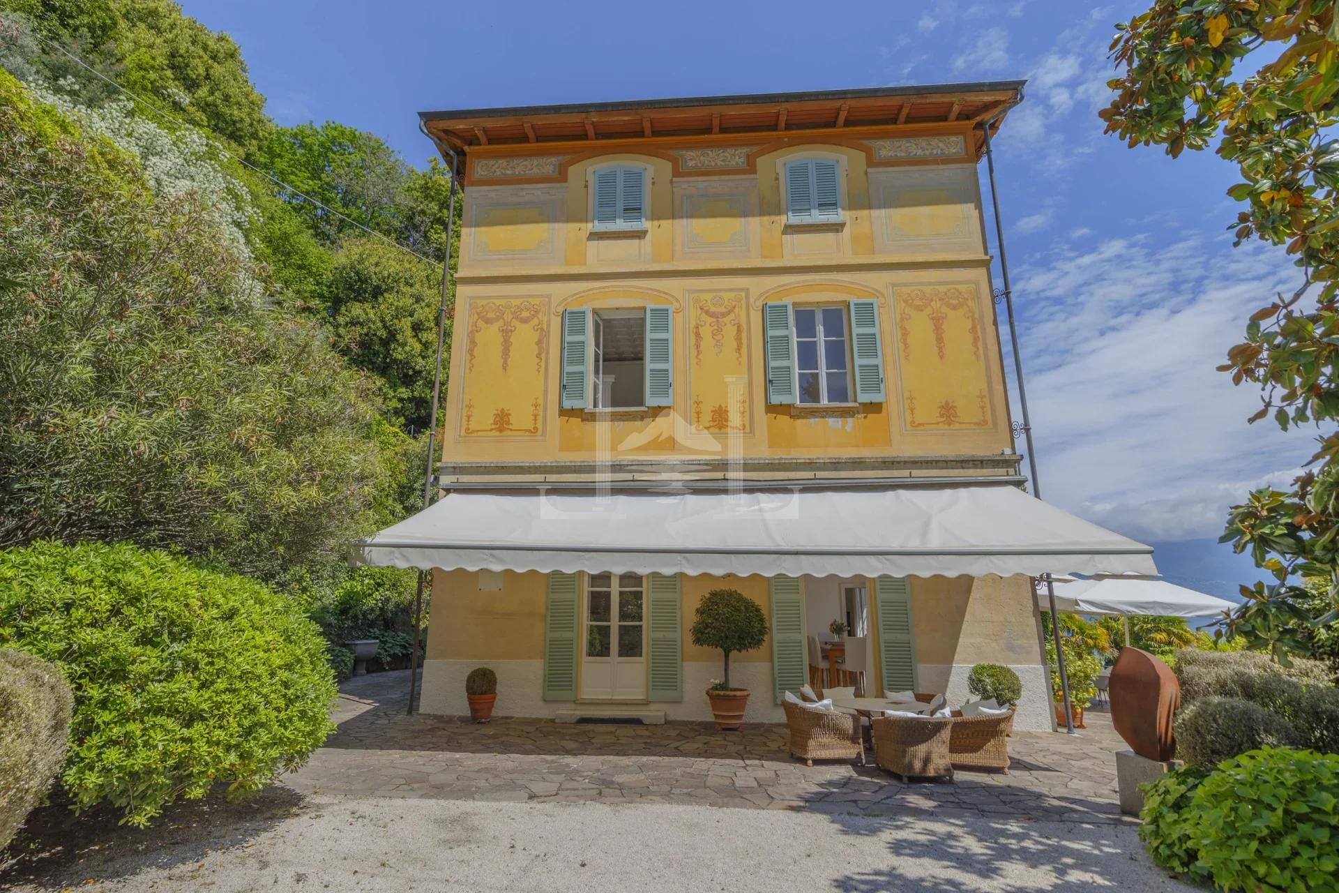 VILLA ROSINA SIDE VIEW