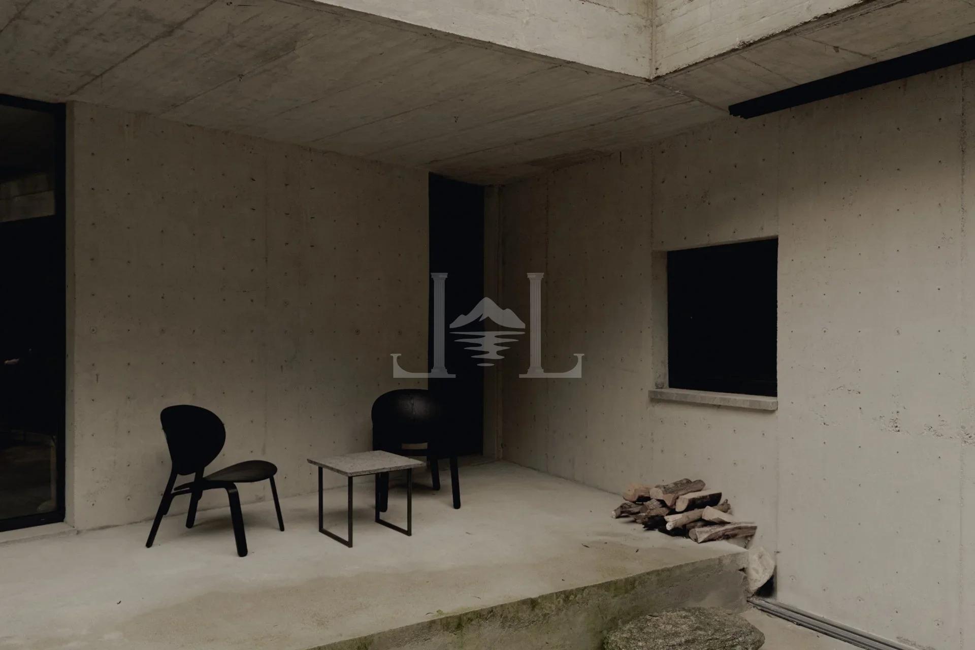 Narrow House 18