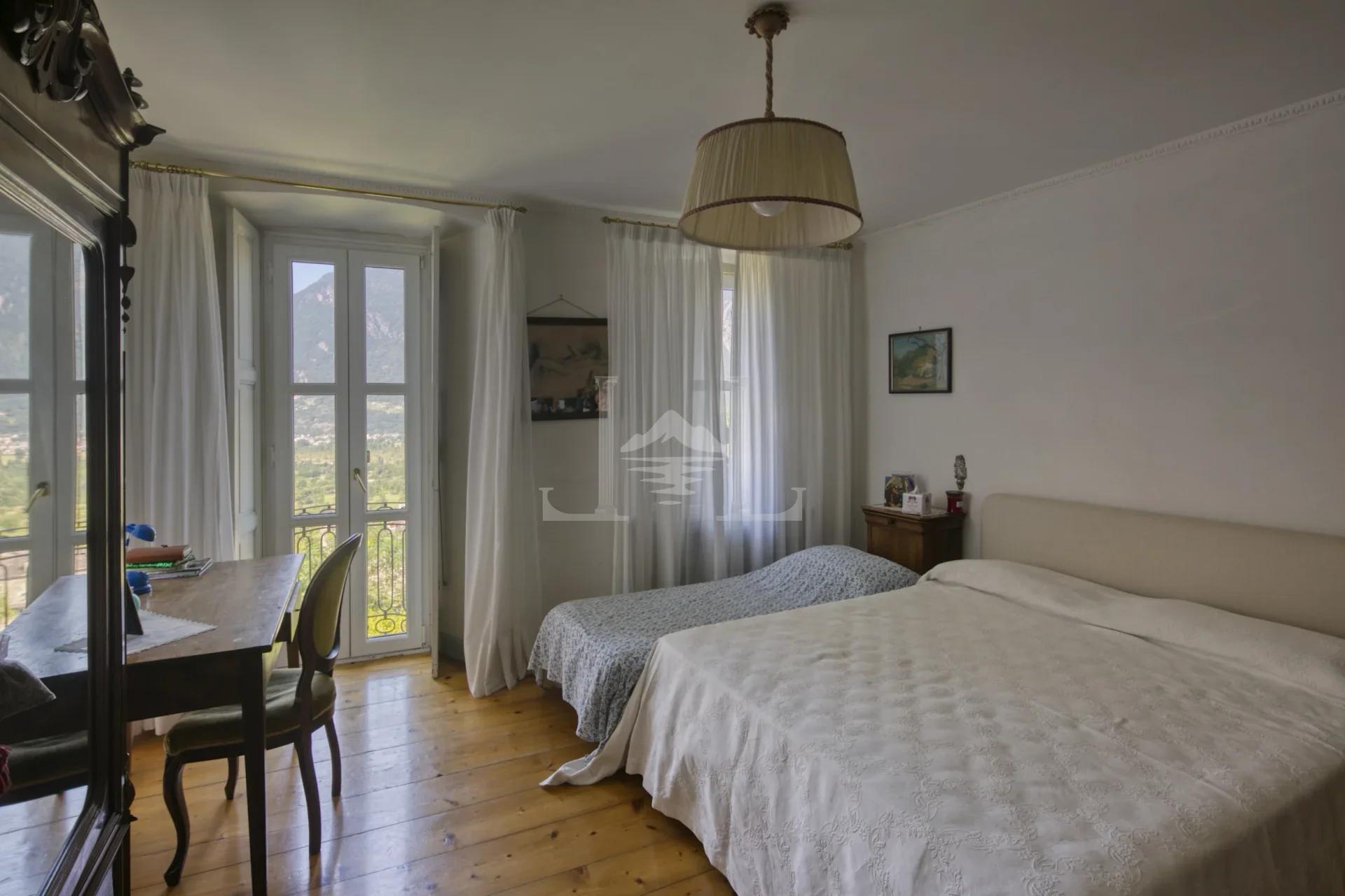 3 BEDROOM
