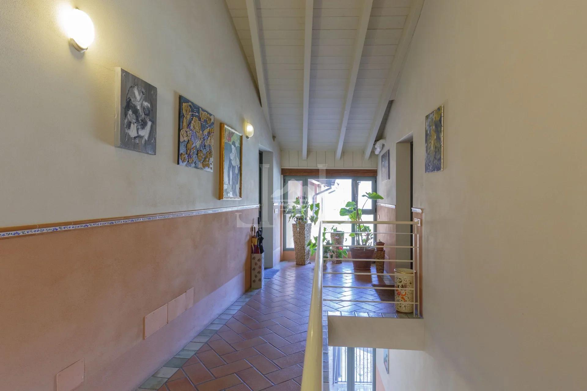 APARTMENT VIA DEI CAPPUCCINI ENTRANCE