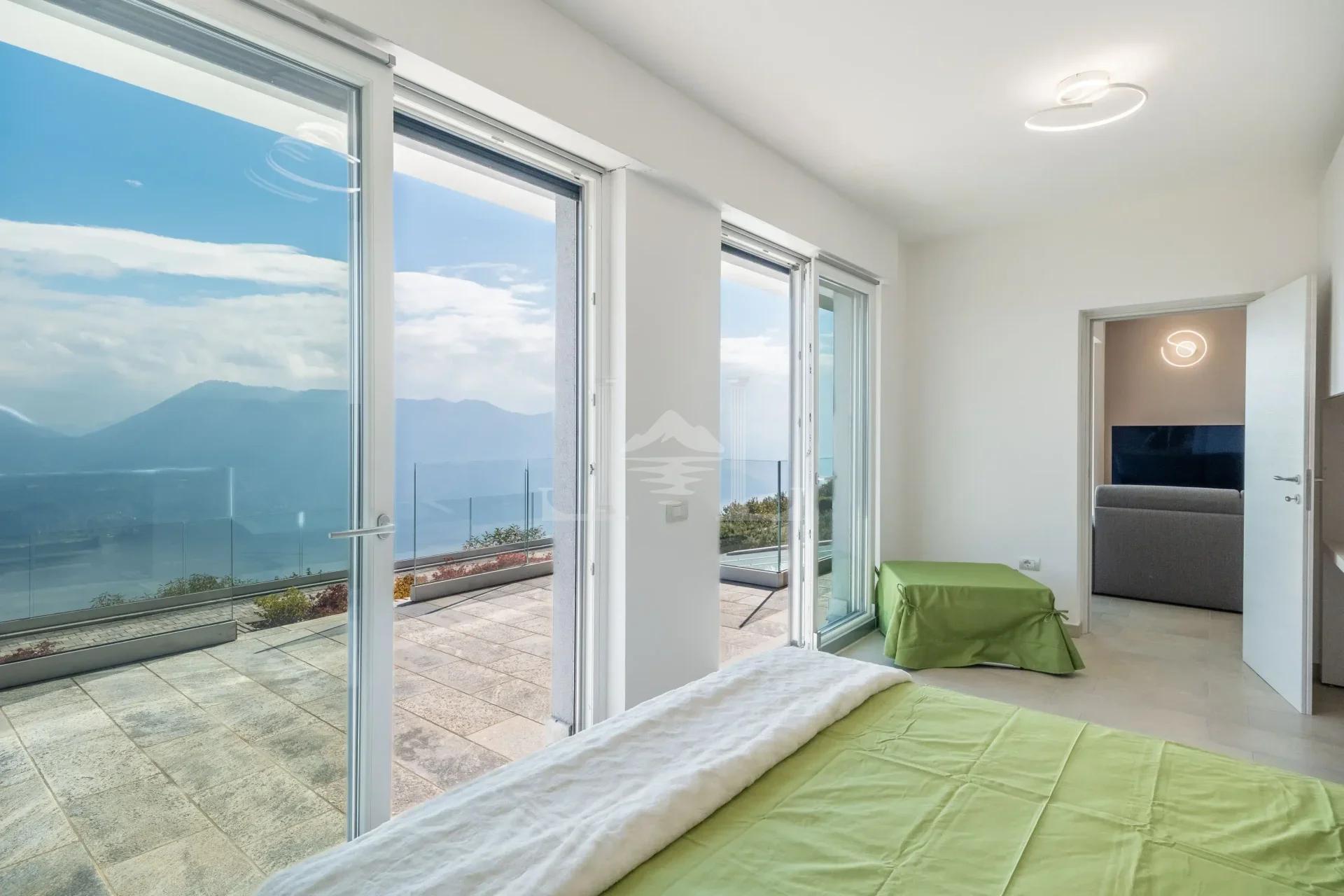 2VILLA POLLINO BEDROOM TERRACE VIEW