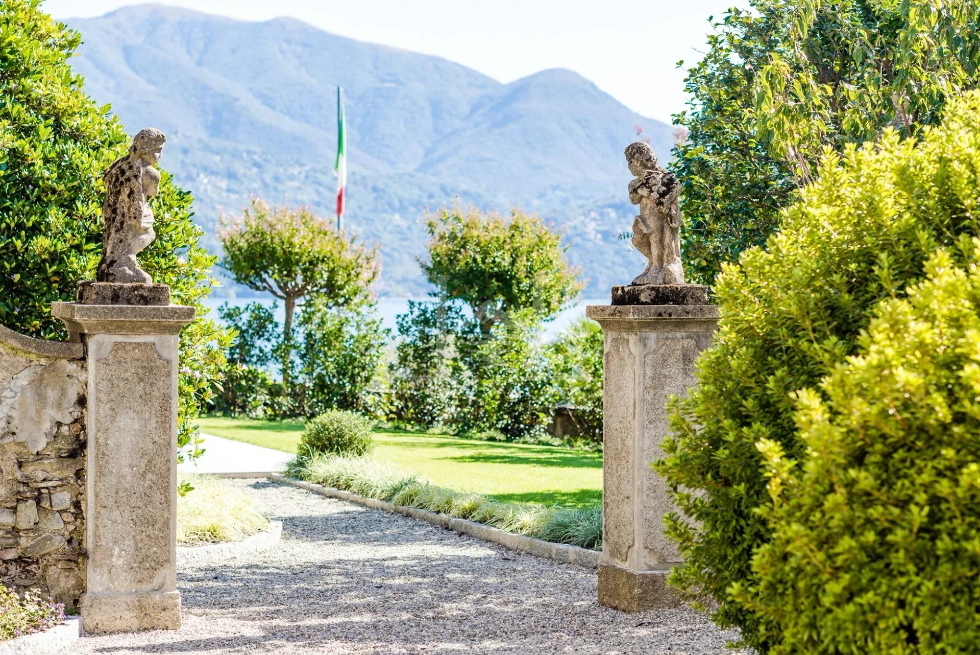 Villa Historique Face au Lac avec Jardin et Piscine à Cannero Riviera - Image 25