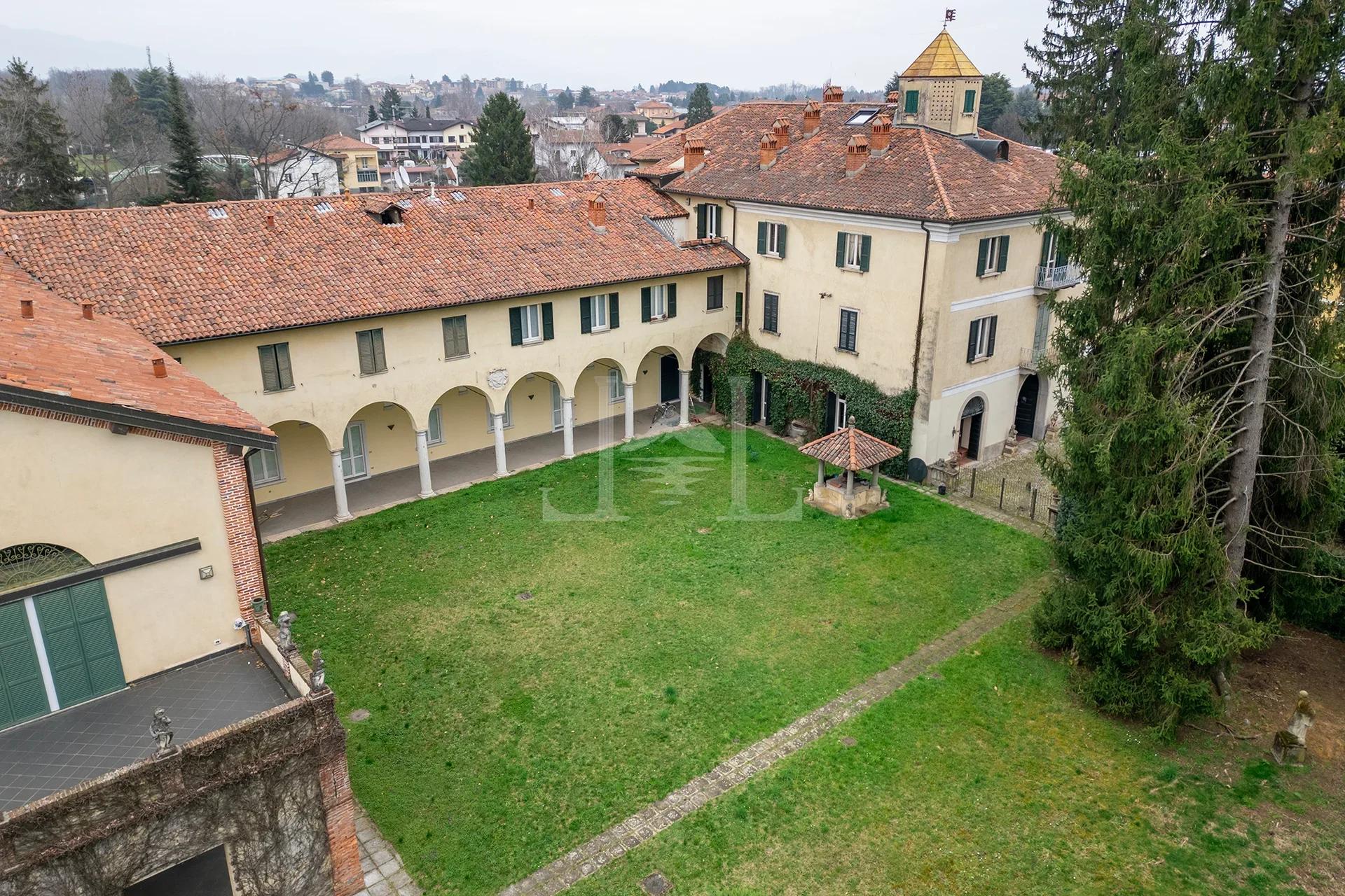 Living history, a Penthouse within a Former Franciscan Convent
