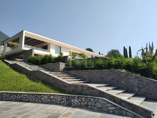 Il lusso di una tenuta privata sul Lago di Como - Immagine 1