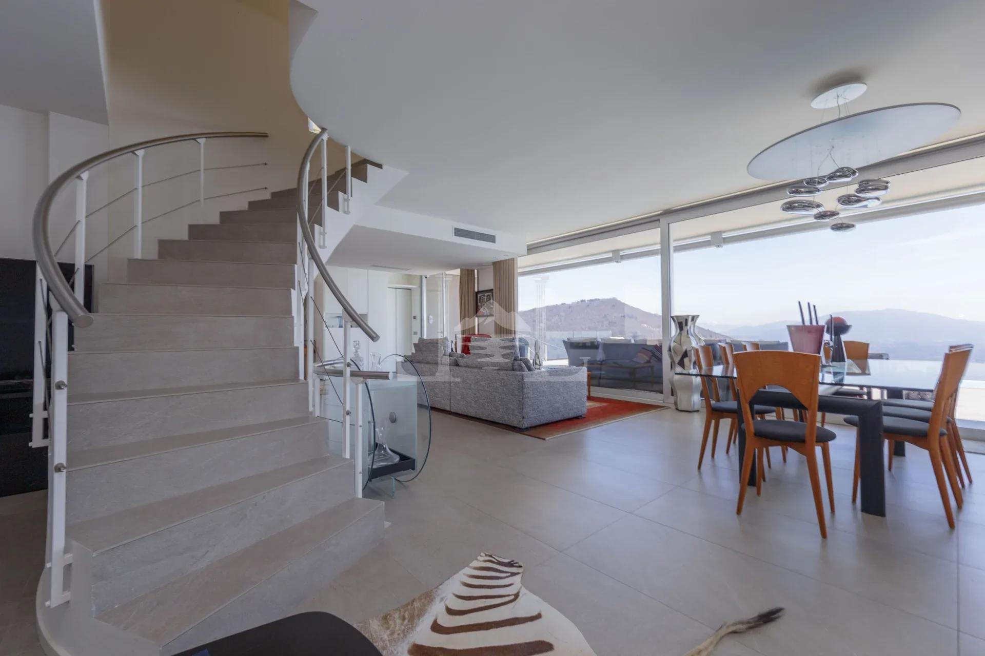 MASSINO STAIRCASE
