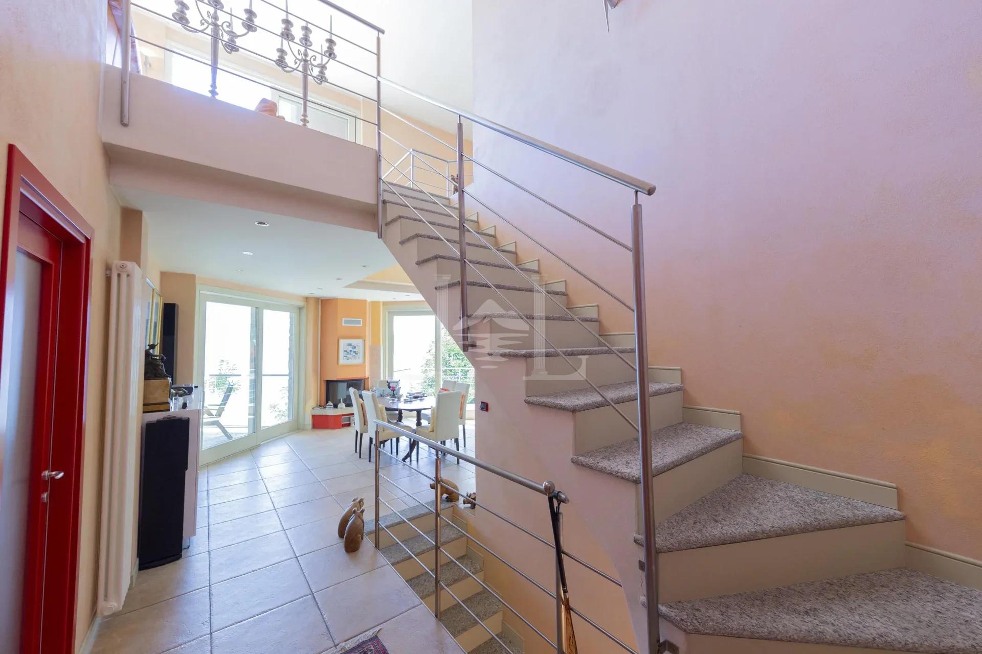 VILLA OGGEBBIO VISAT LAGO 5