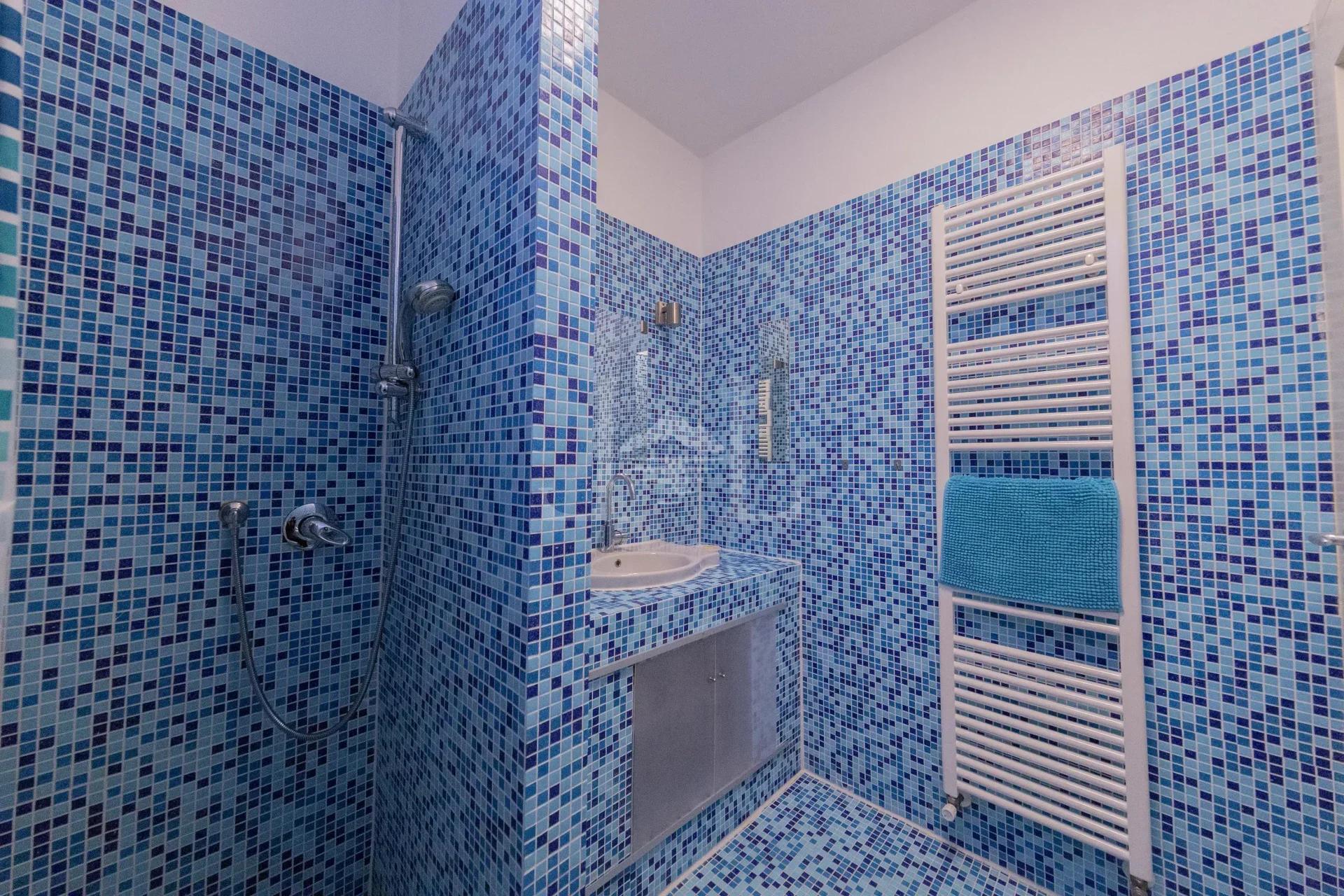 BAGNO BIZAZZA