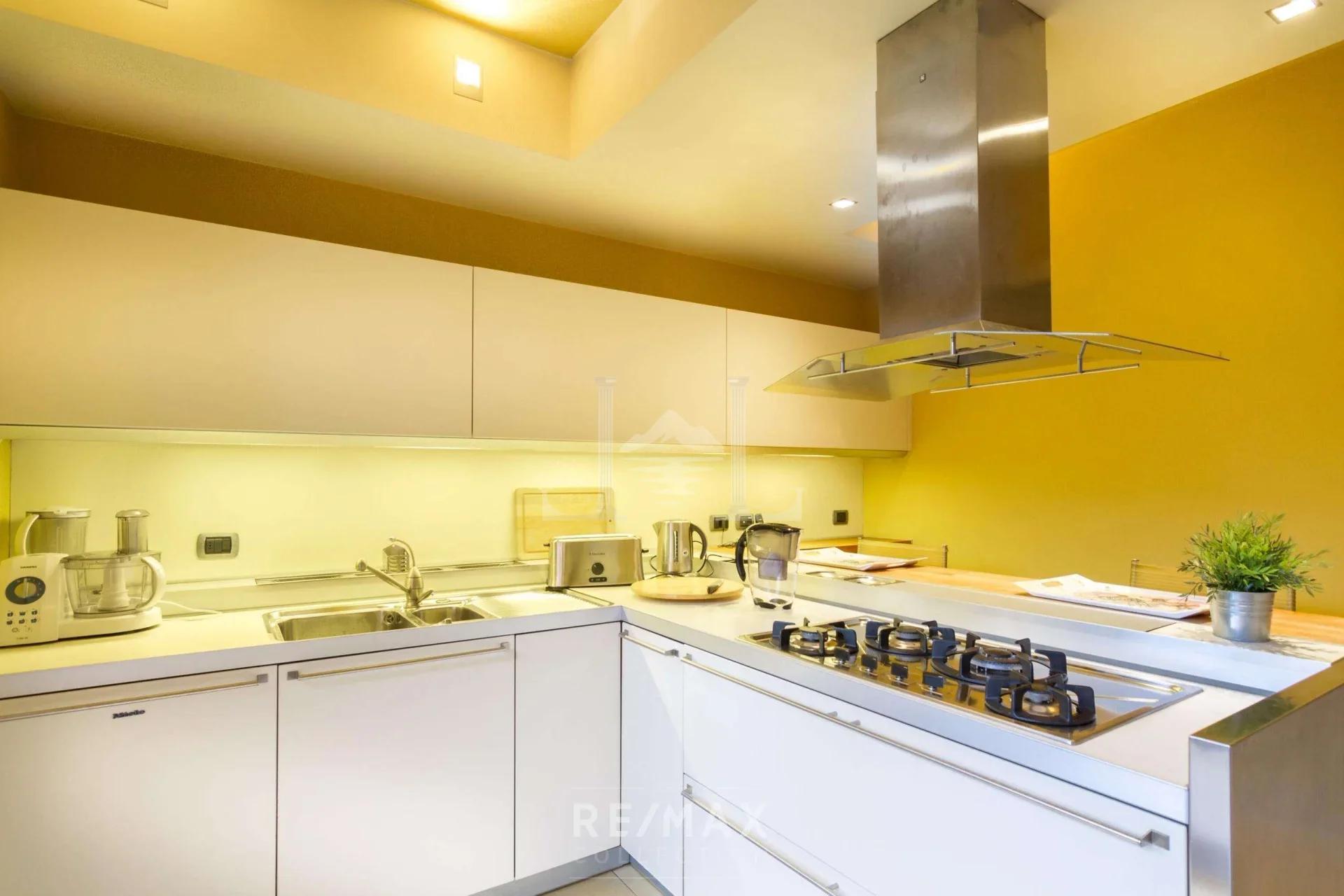 Carate Urio Kitchen 3