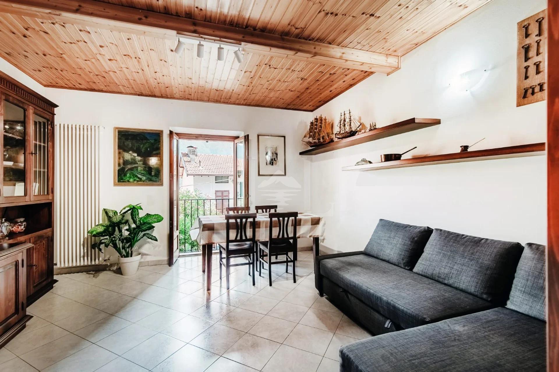 10 Colonno Living Area 1