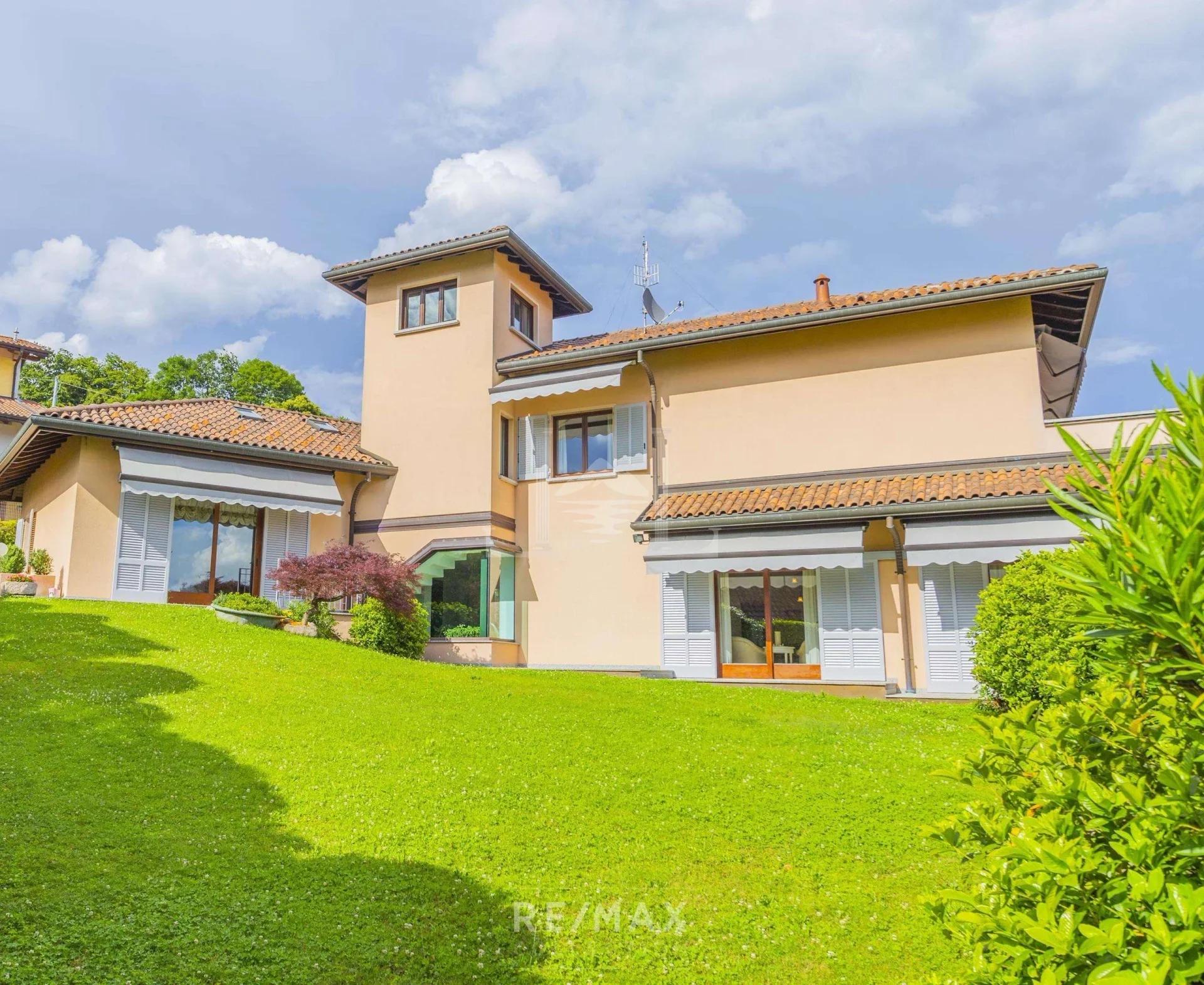 REAR VILLA