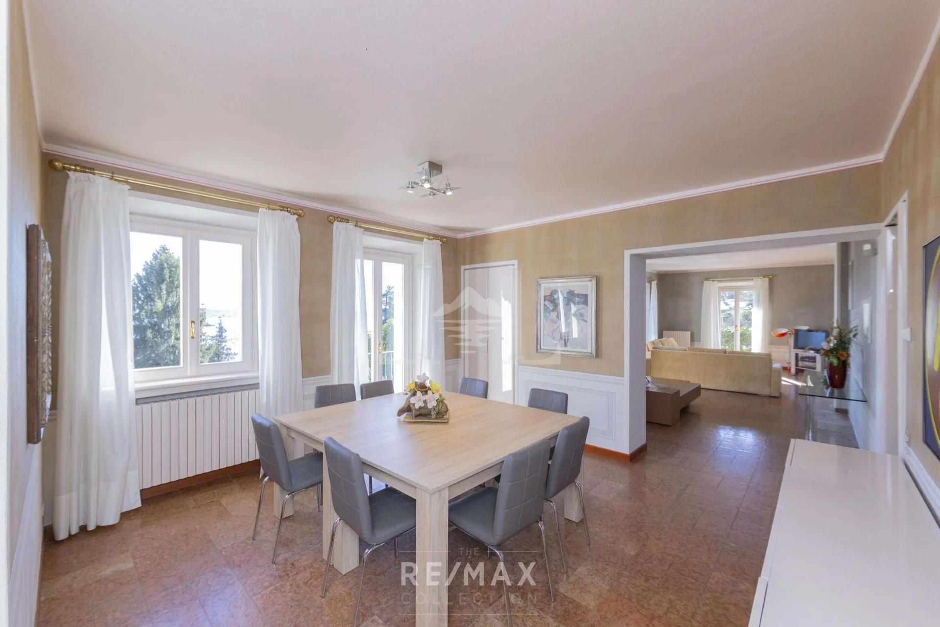 DINING LIVING ROOM