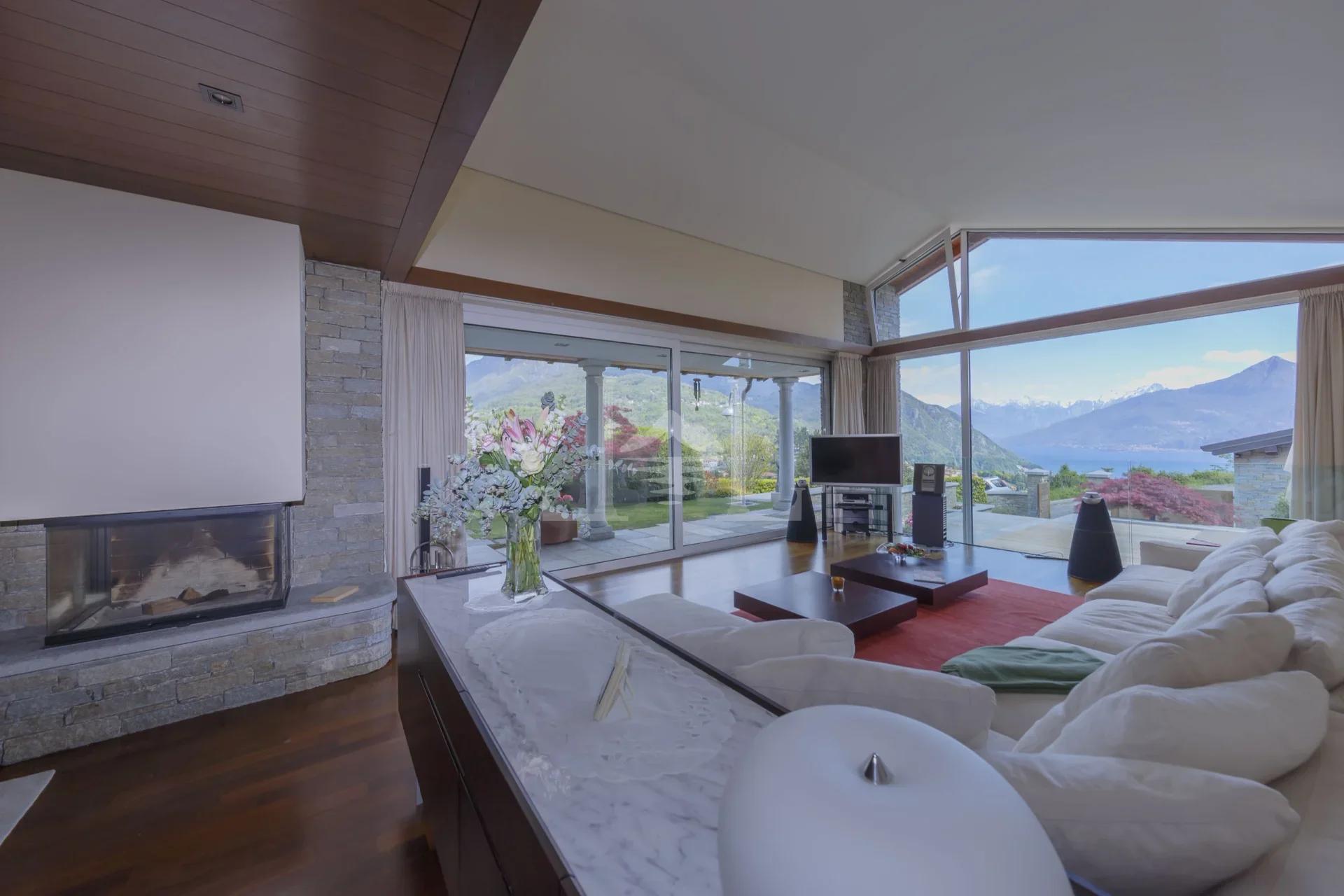 LIVING AND LAKE