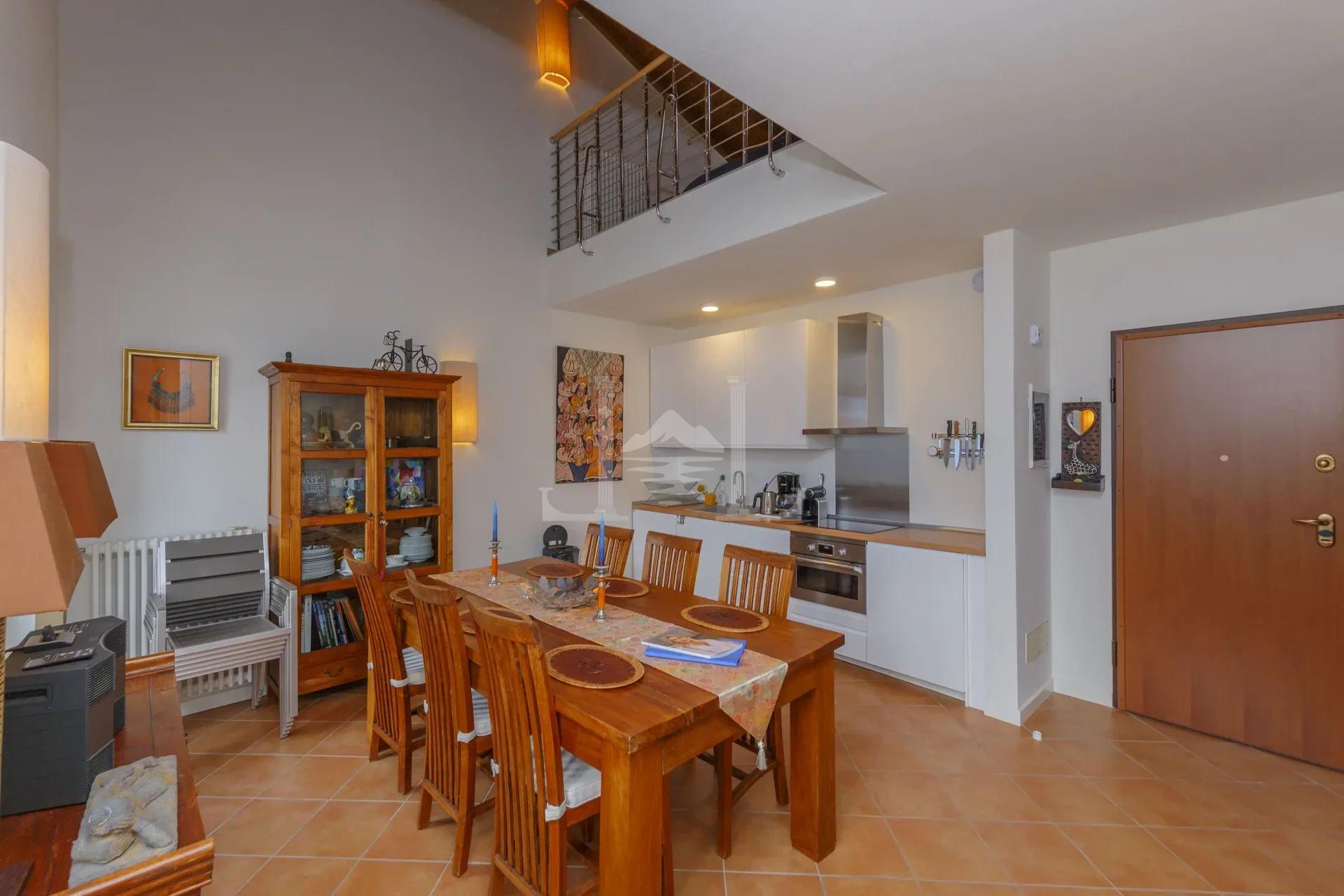 KITCHEN DINER 2