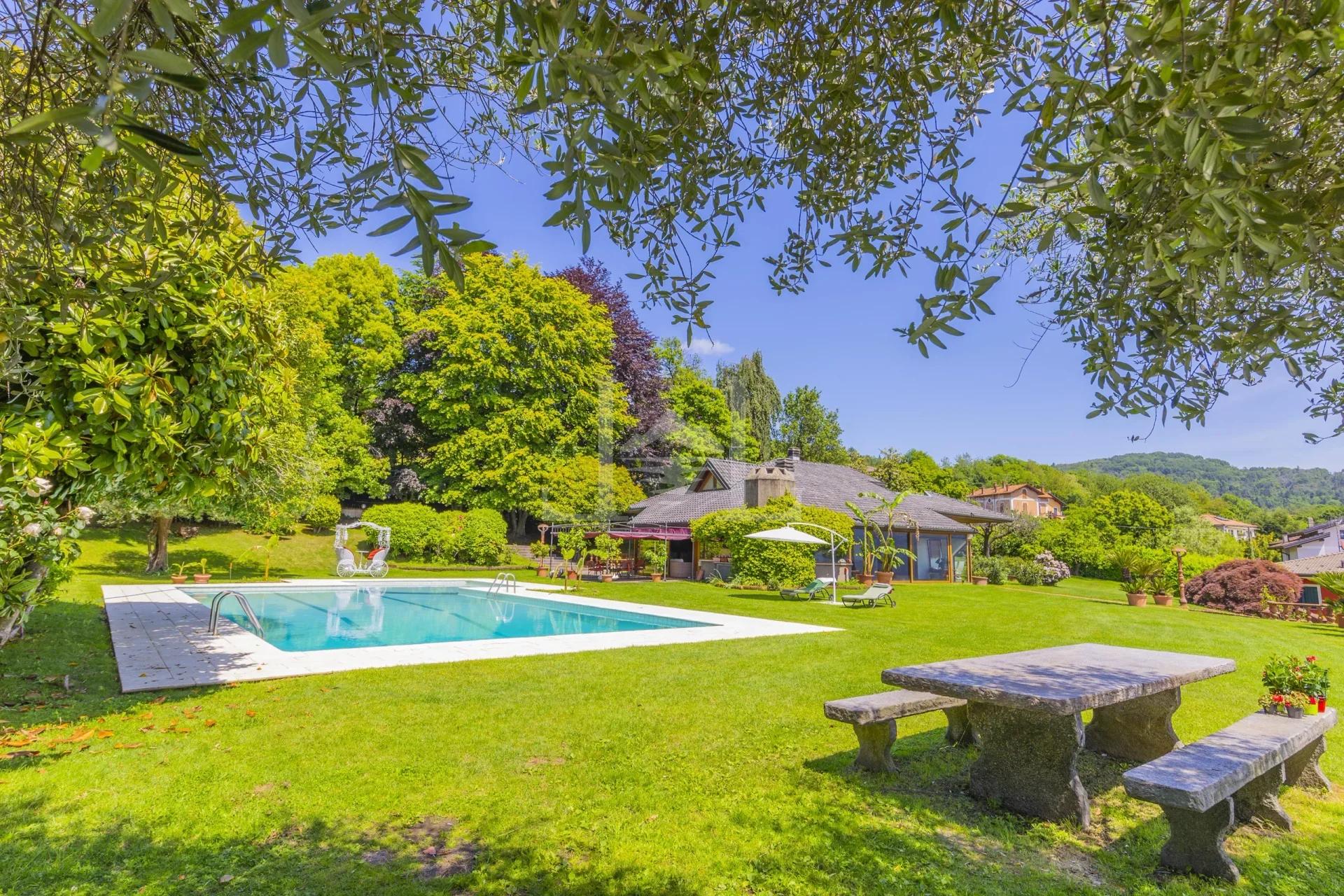 Villa con Piscina e Vista Lago Meravigliosa, Verbania, Lago Maggiore