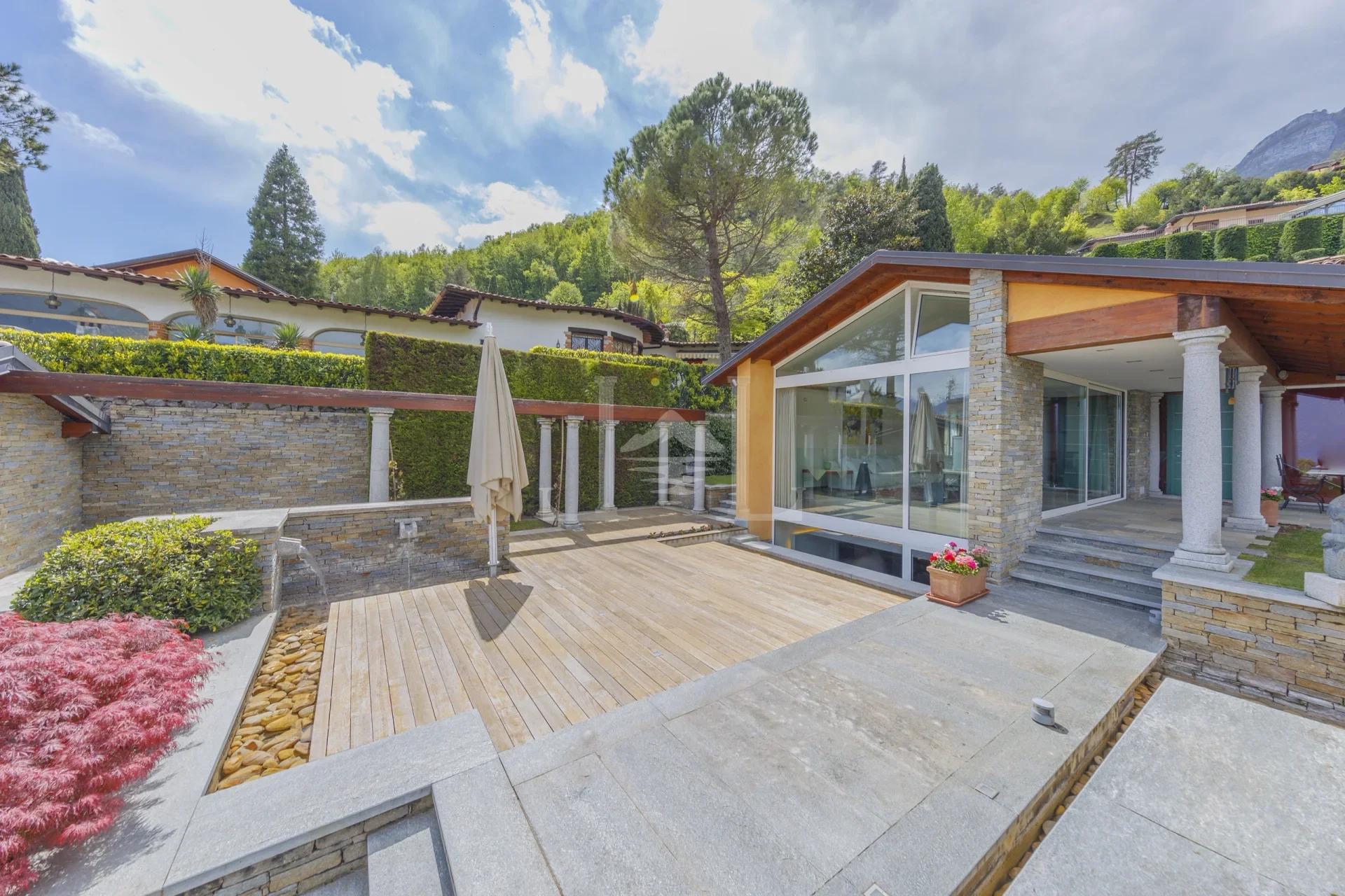 Villa with lake view on Lake Como