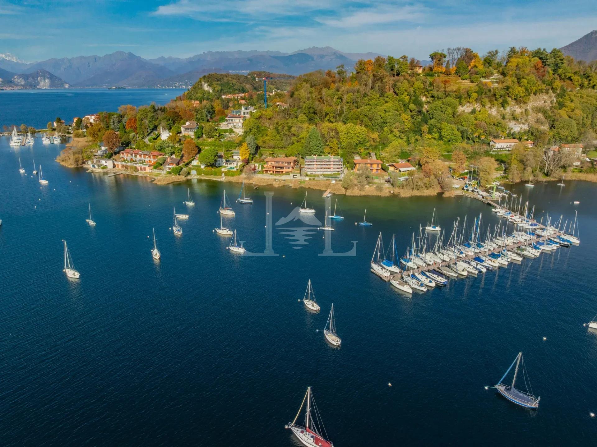 Where Elegance Meets the Water’s Edge. - Image 5